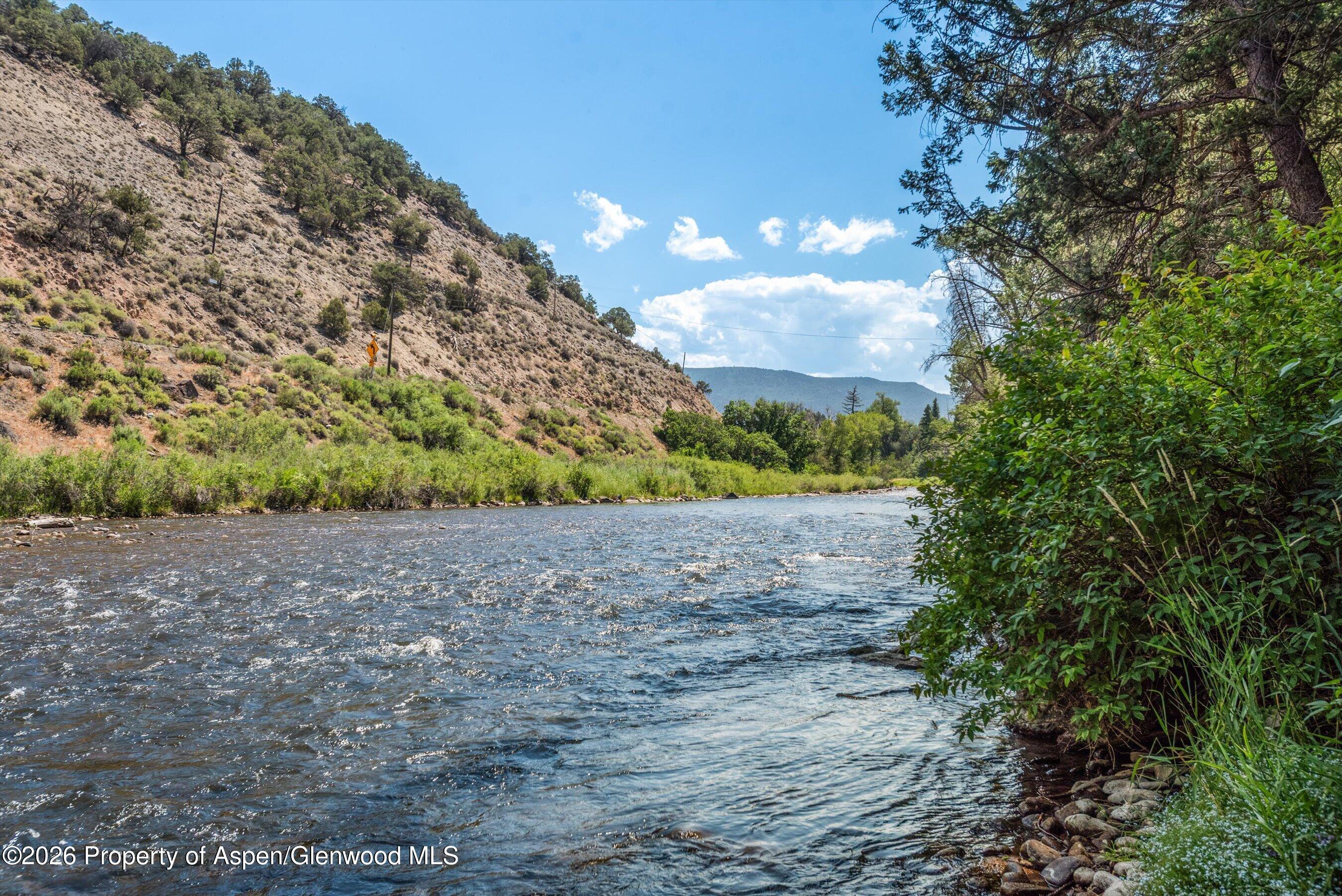 1637 Emma Spur Road Property Photo 6