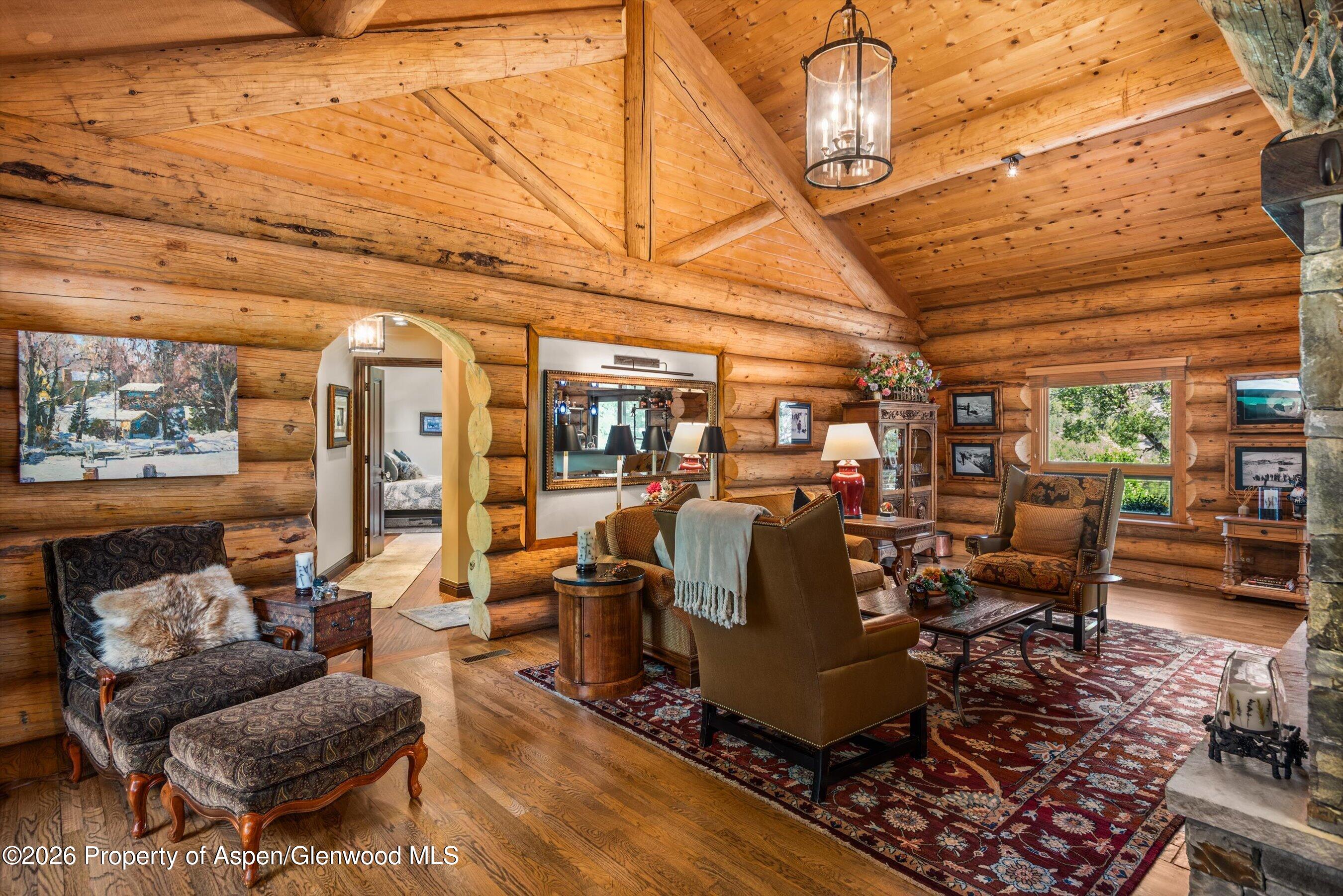 1637 Emma Spur Road Property Photo 8