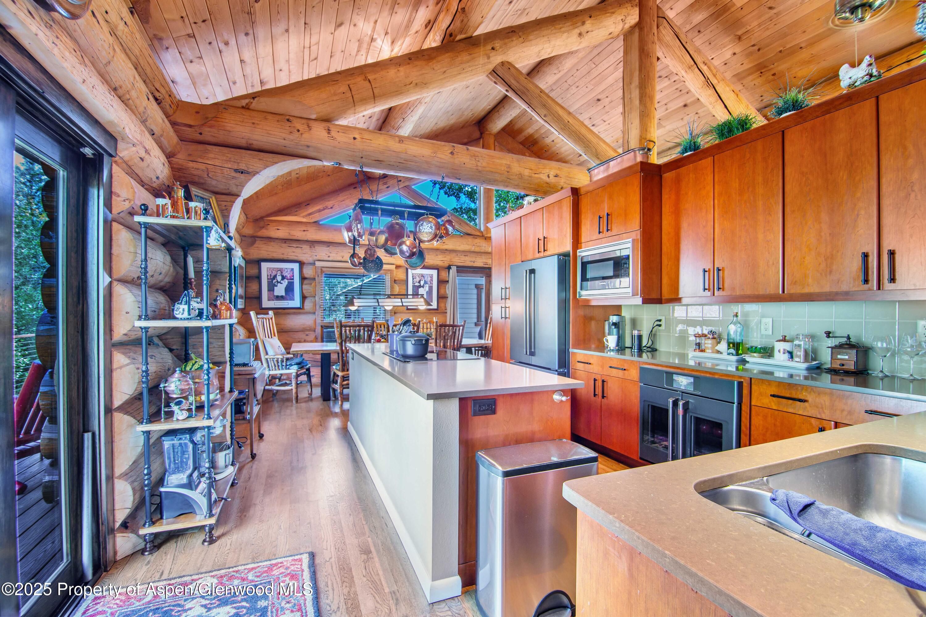 1637 Emma Spur Road Property Photo 18