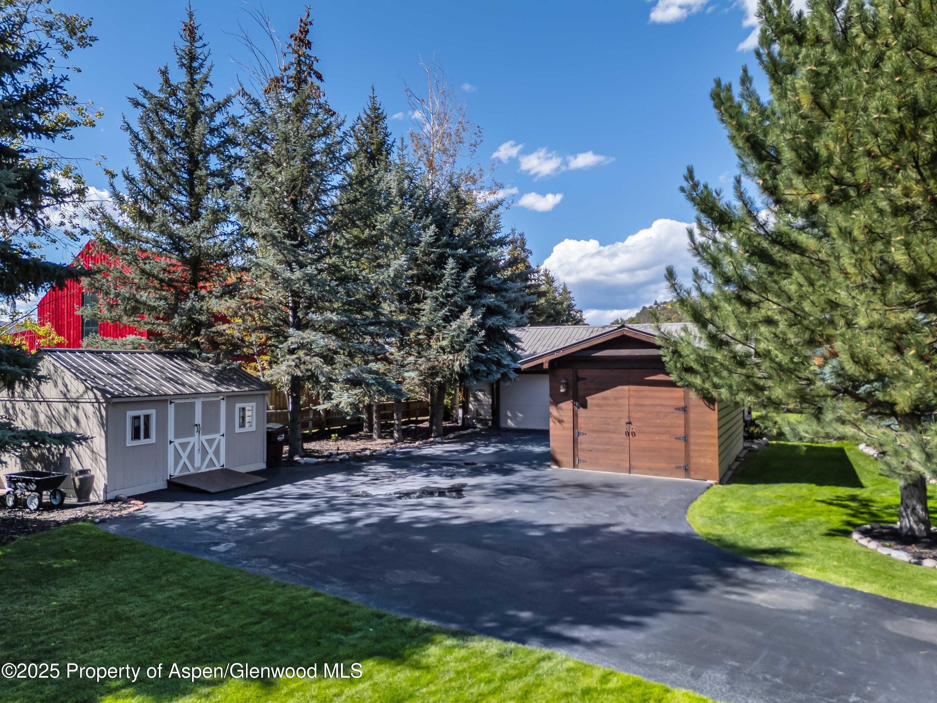 1637 Emma Spur Road Property Photo 43