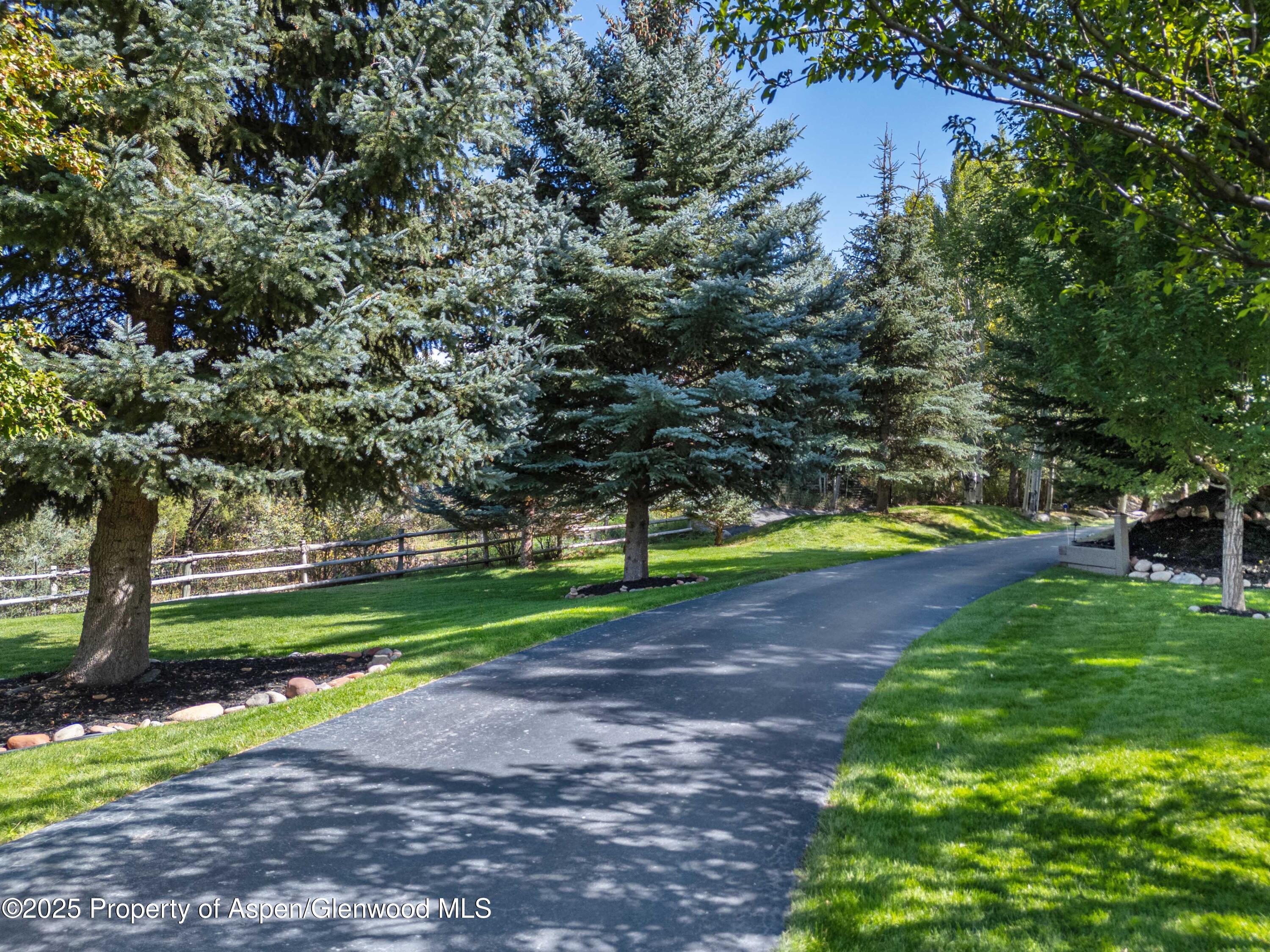 1637 Emma Spur Road Property Photo 45