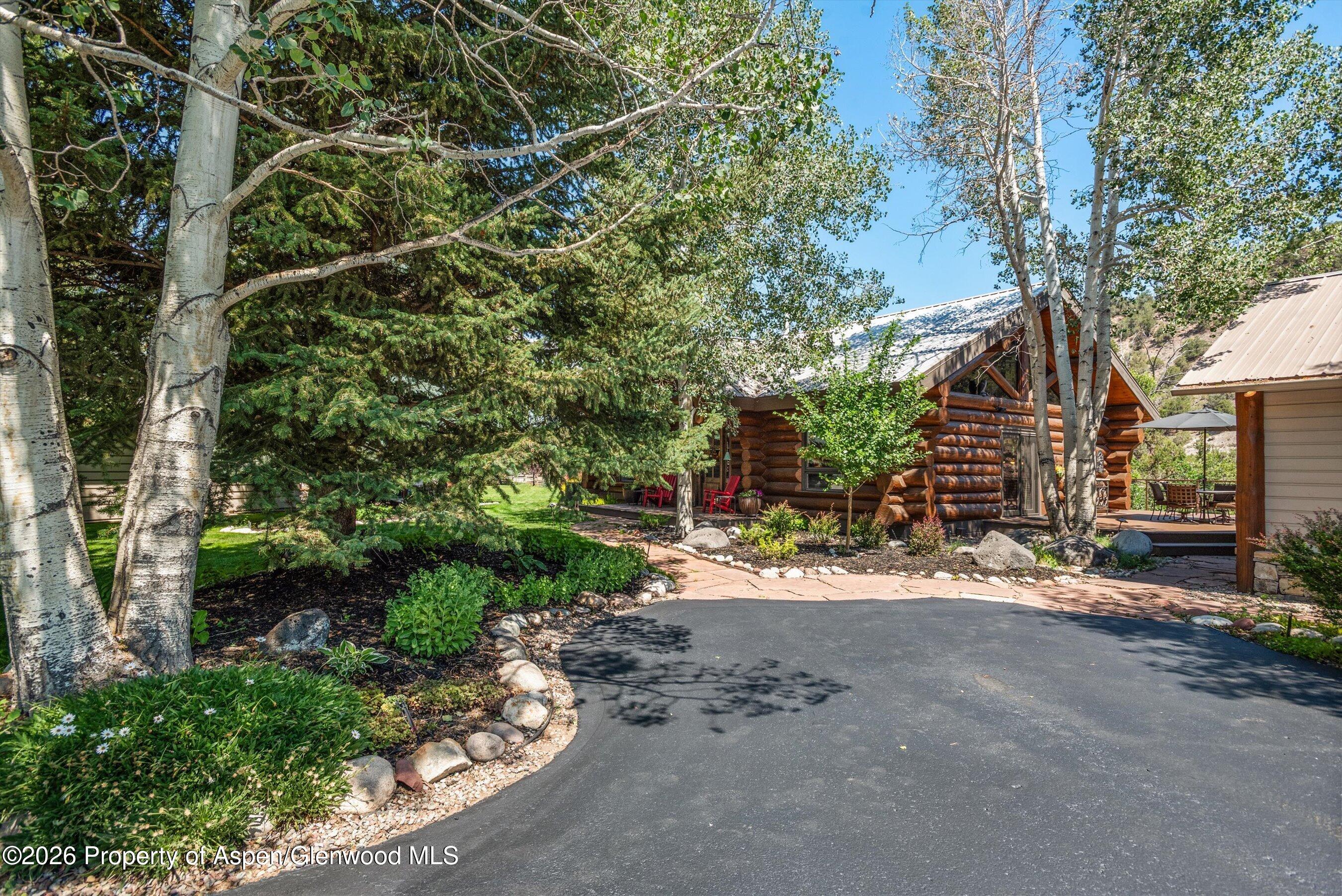 1637 Emma Spur Road Property Photo 53