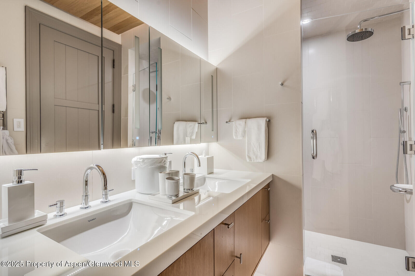 511+563 Edgewood Lane Property Photo 46