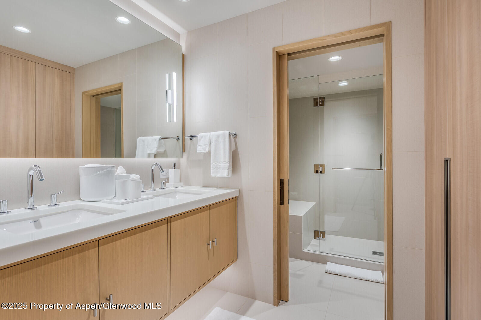 511+563 Edgewood Lane Property Photo 72