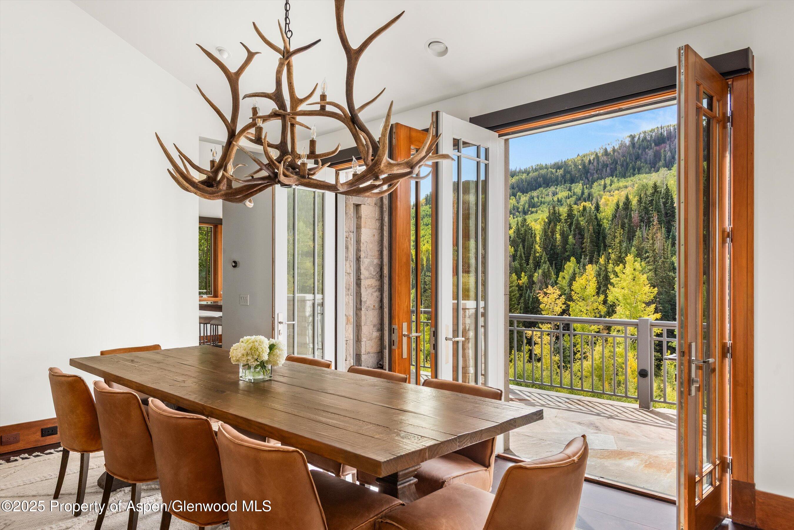 6889 Capitol Creek Road Property Photo 10