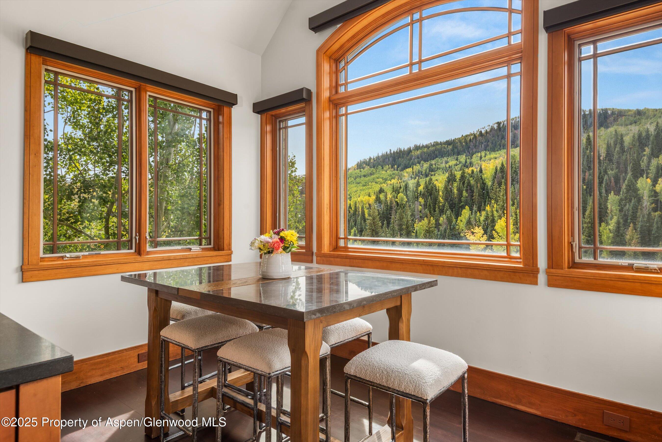 6889 Capitol Creek Road Property Photo 17