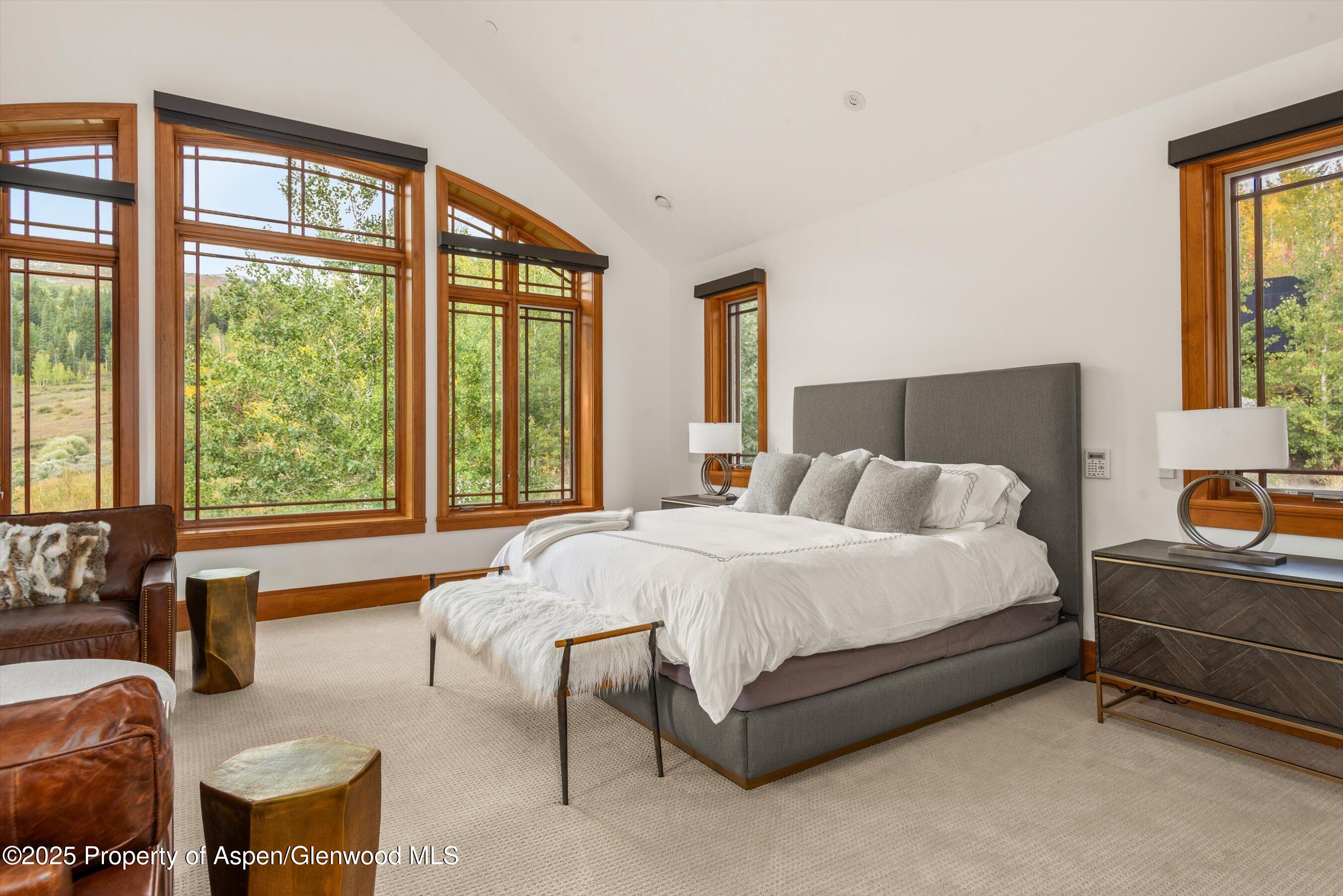 6889 Capitol Creek Road Property Photo 19