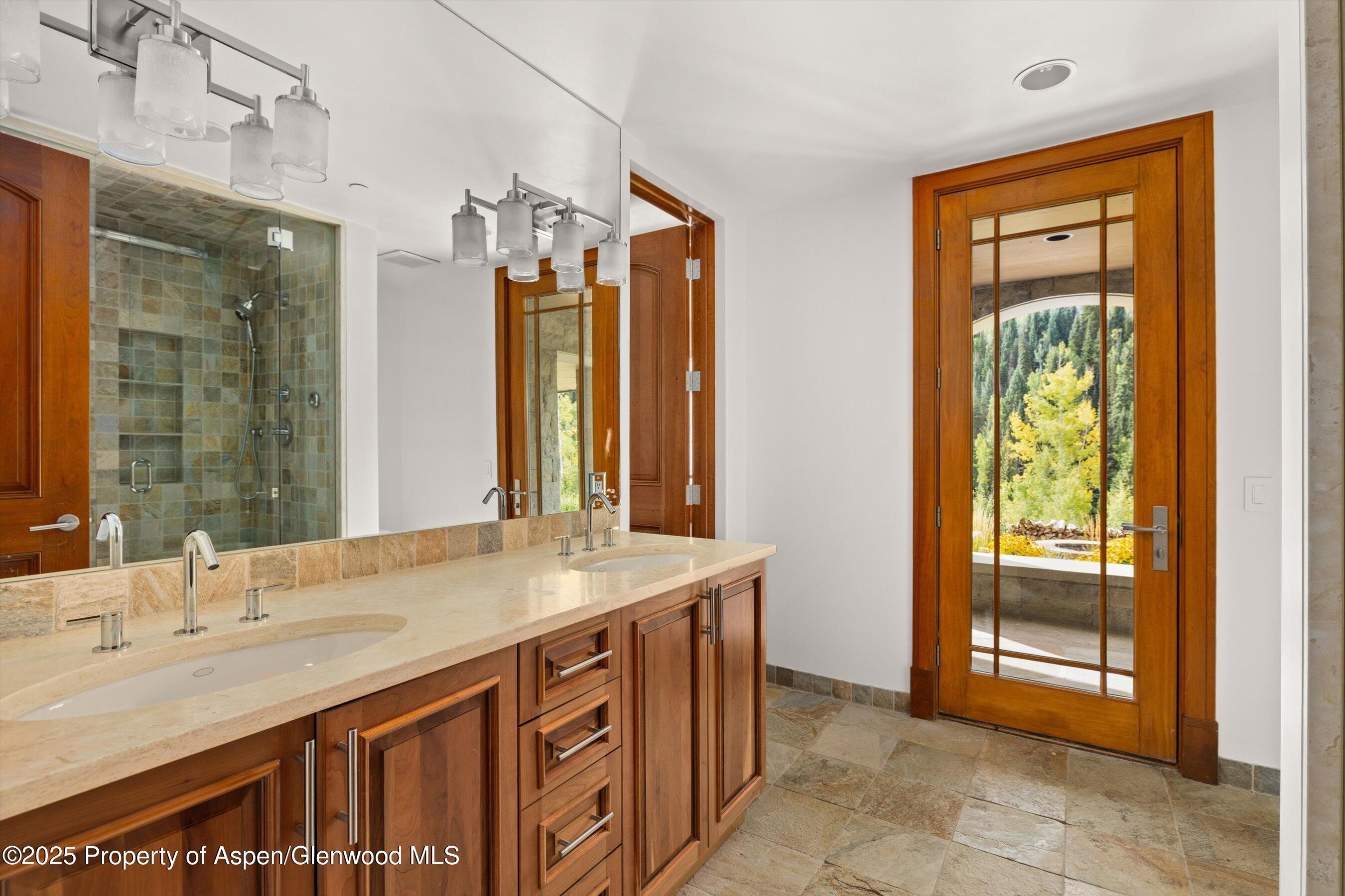6889 Capitol Creek Road Property Photo 29