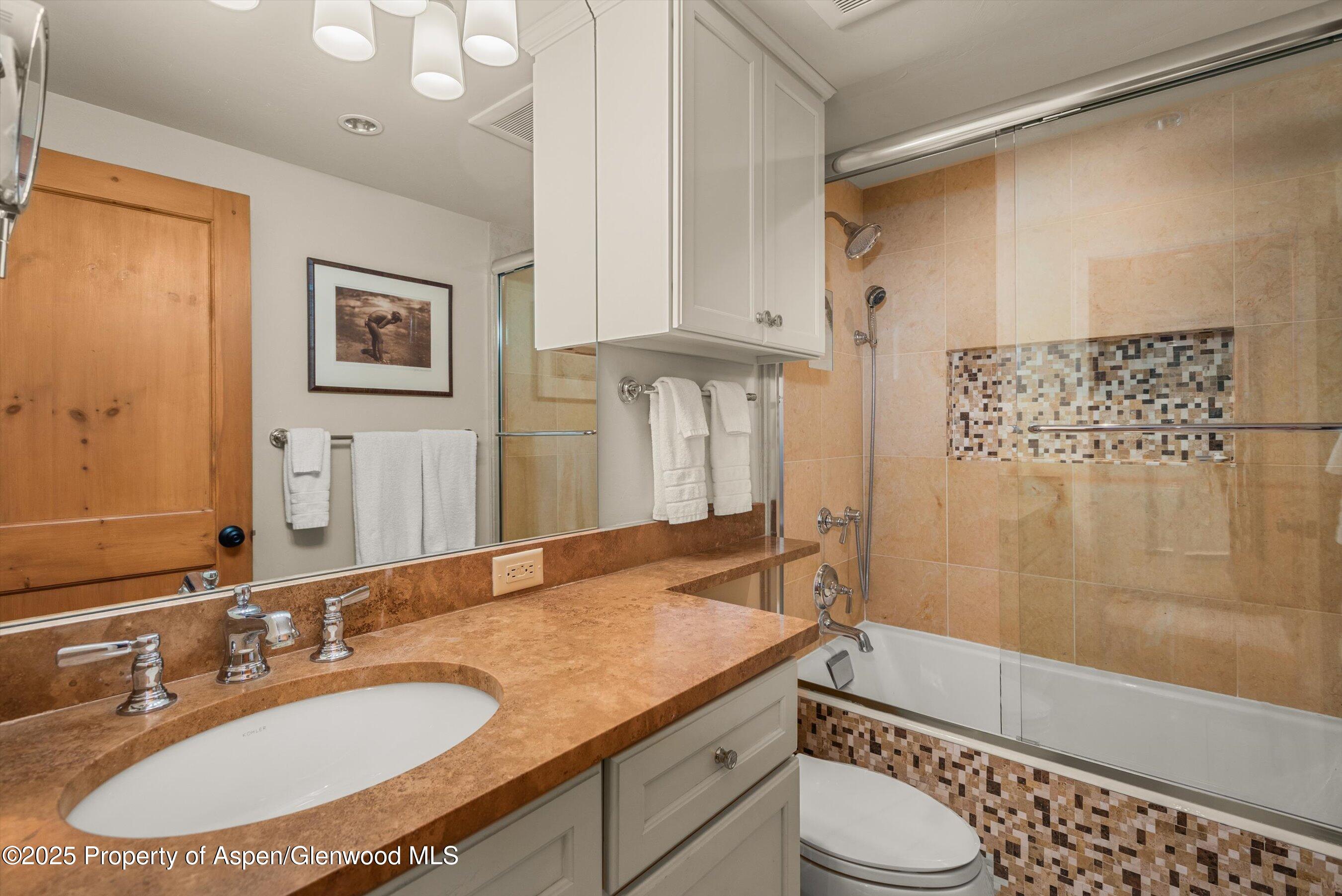 825 E Hopkins Avenue 2s Property Photo 16