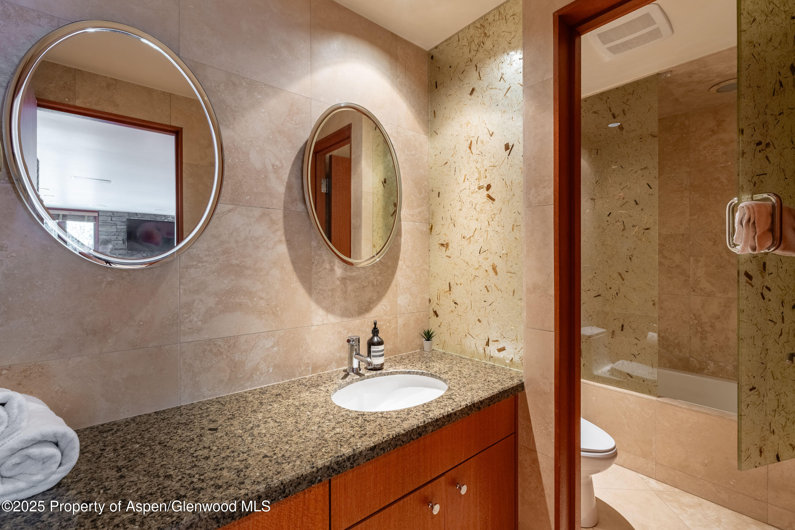 135 Carriage Way 26 Property Photo 16