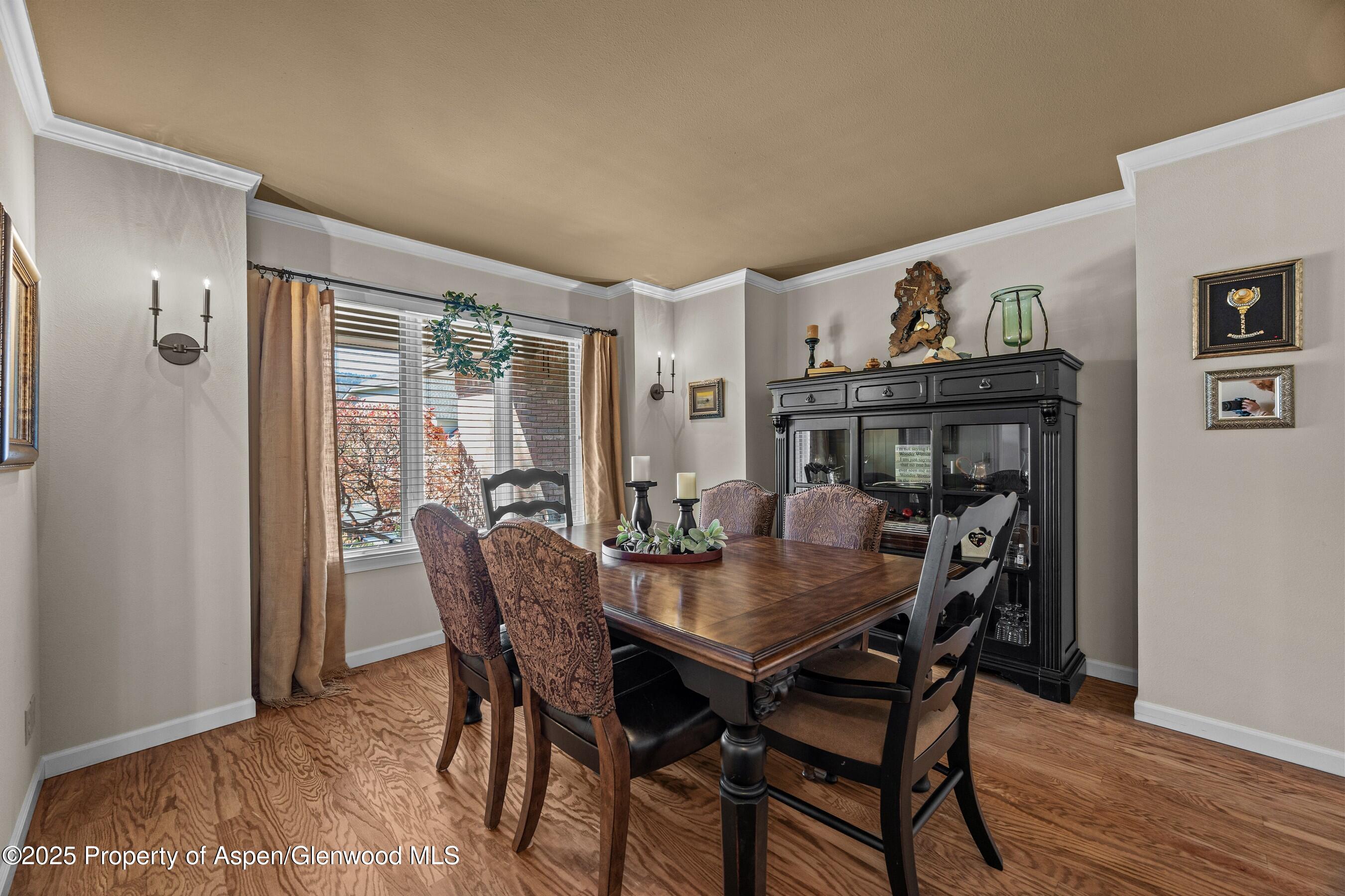 264 S Oak Way Property Photo 15
