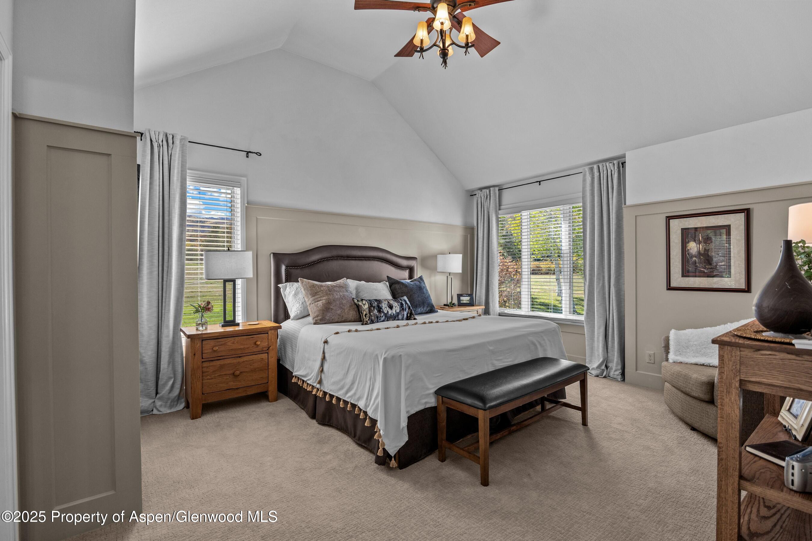 264 S Oak Way Property Photo 17
