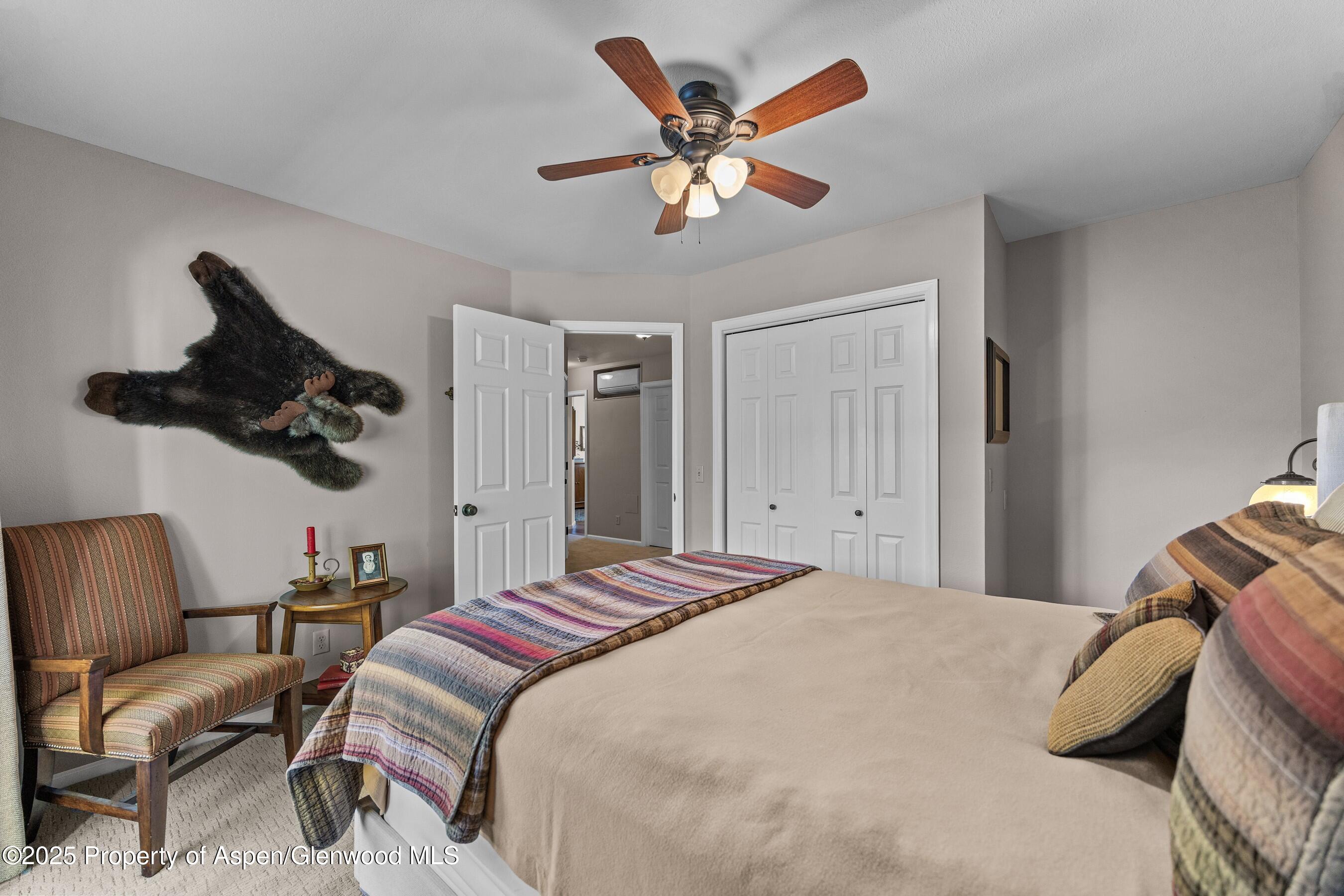 264 S Oak Way Property Photo 23