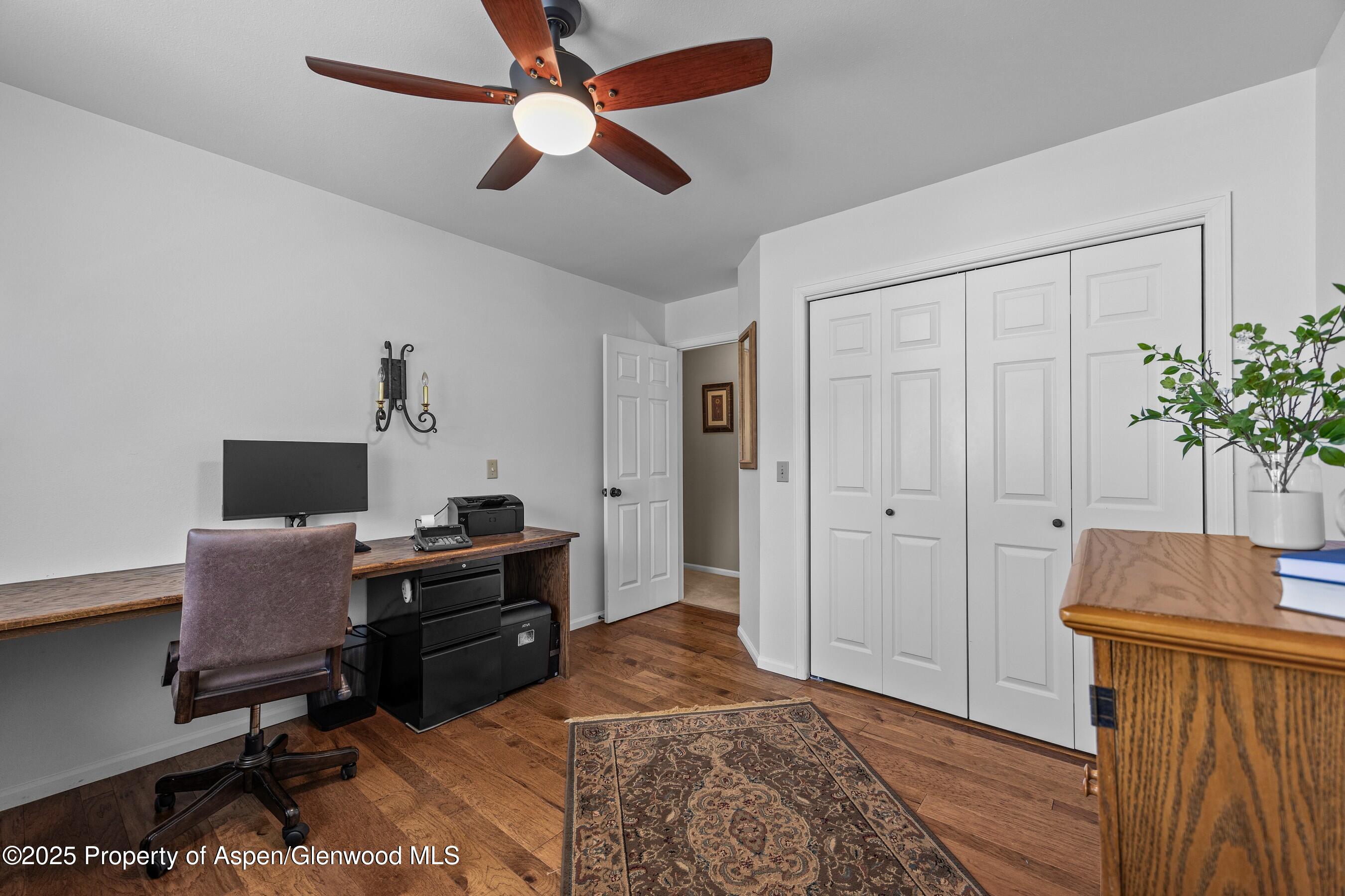 264 S Oak Way Property Photo 25