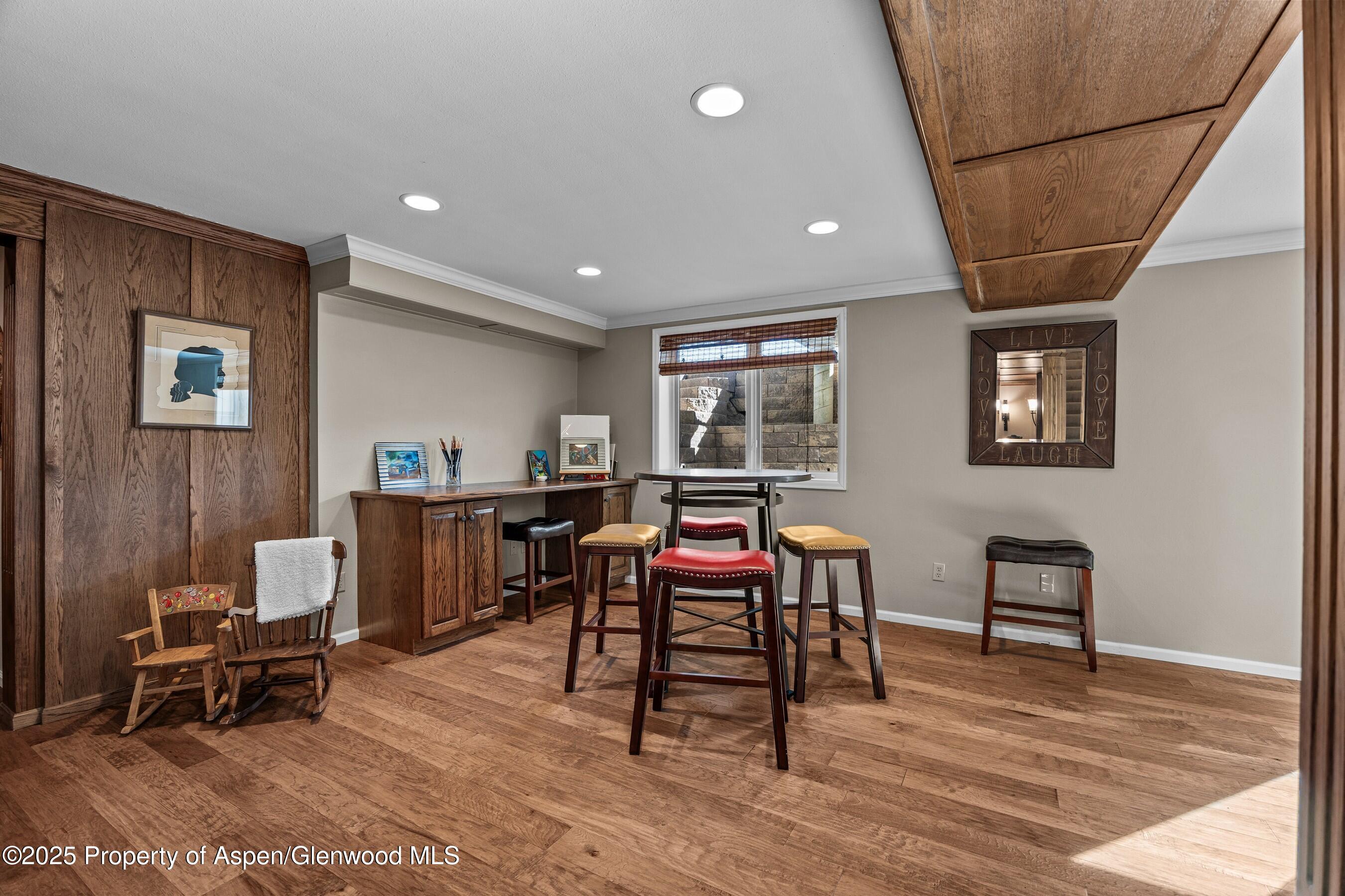 264 S Oak Way Property Photo 30