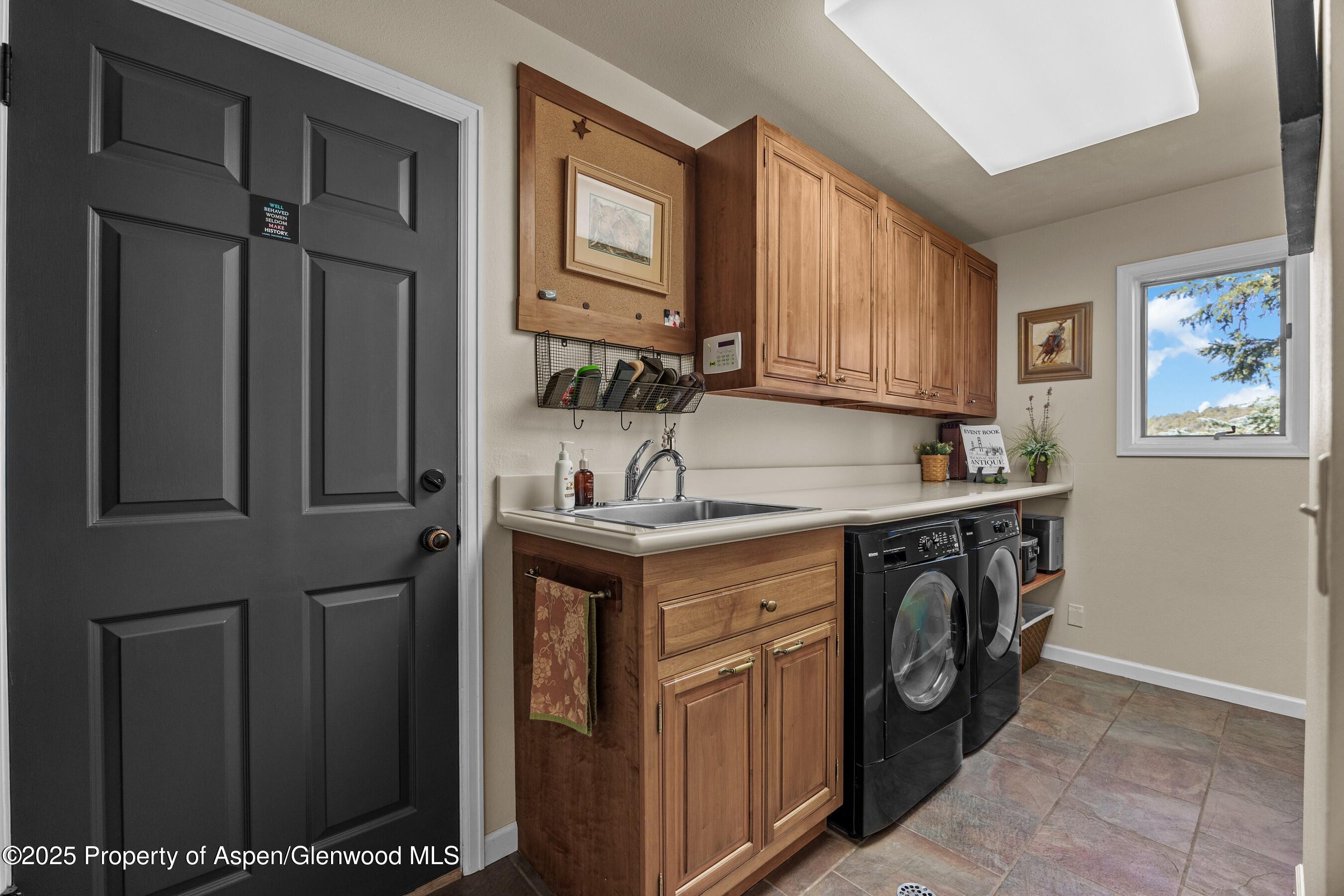 264 S Oak Way Property Photo 36