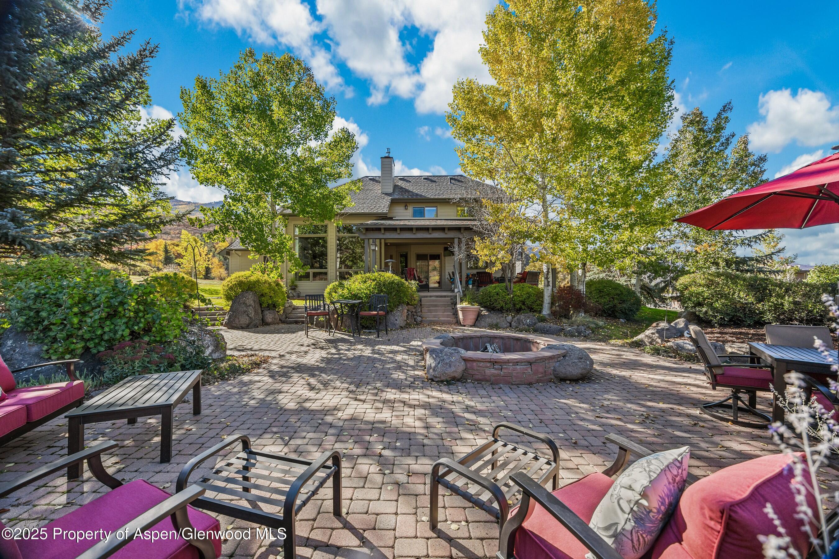 264 S Oak Way Property Photo 41