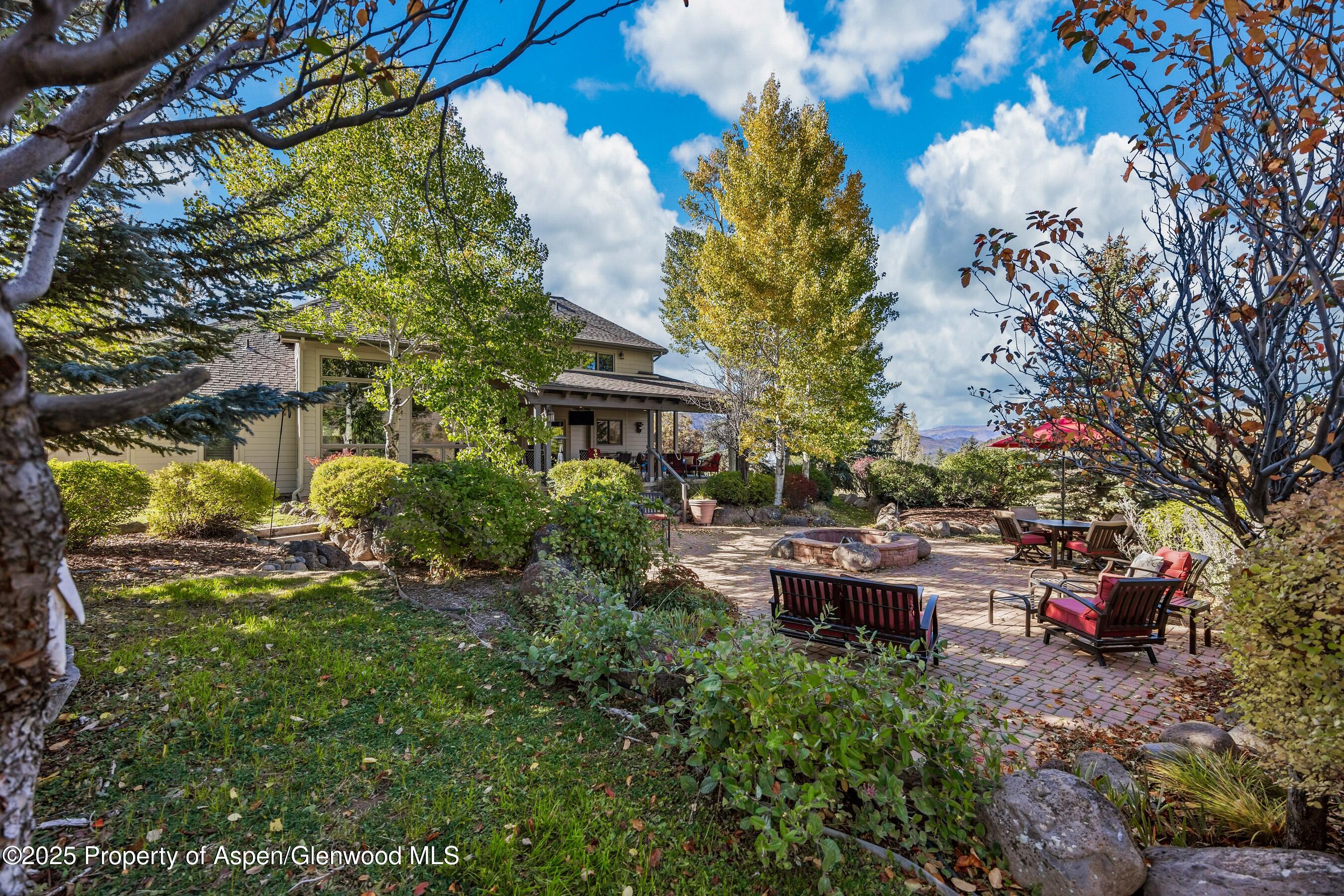 264 S Oak Way Property Photo 42