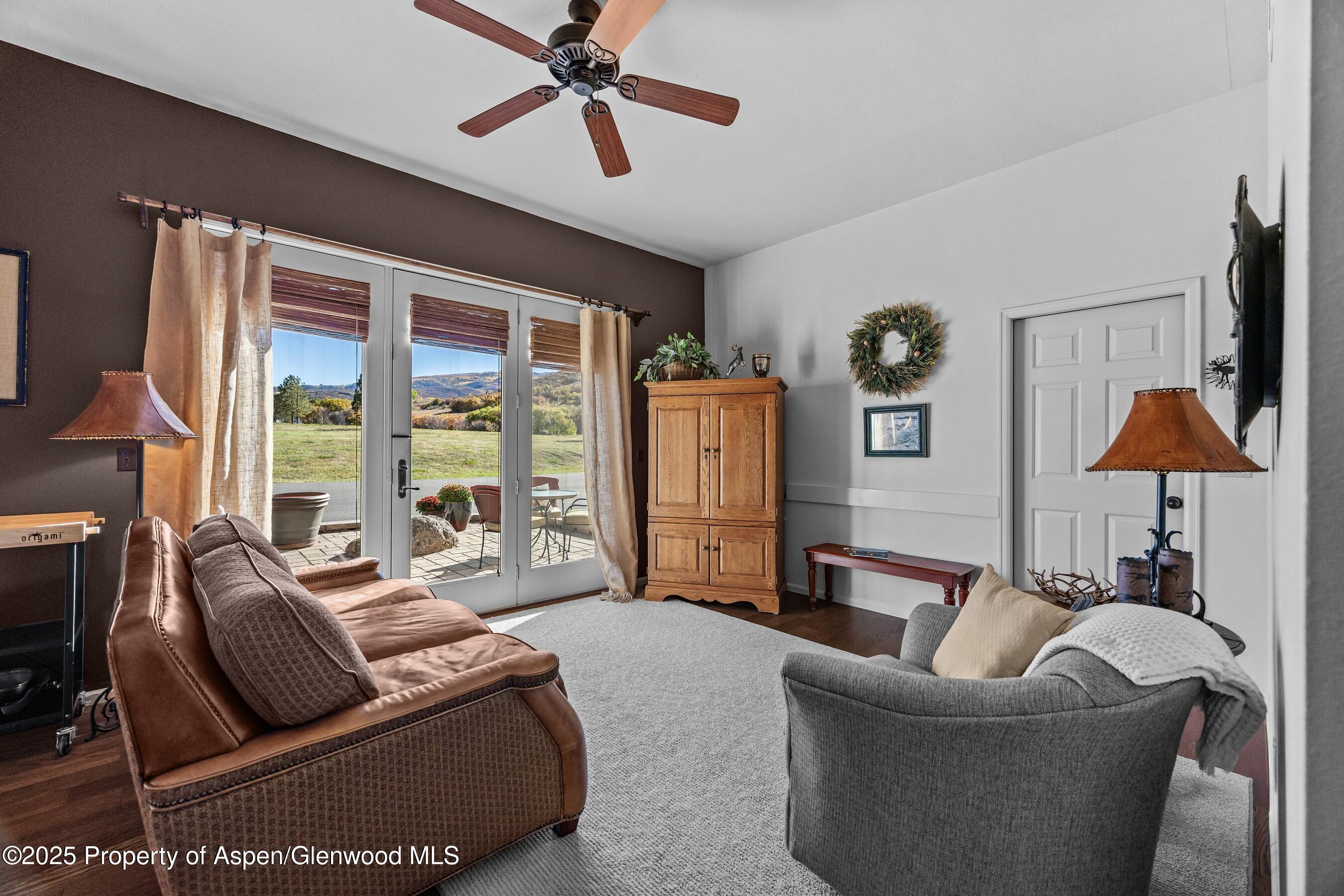 264 S Oak Way Property Photo 45