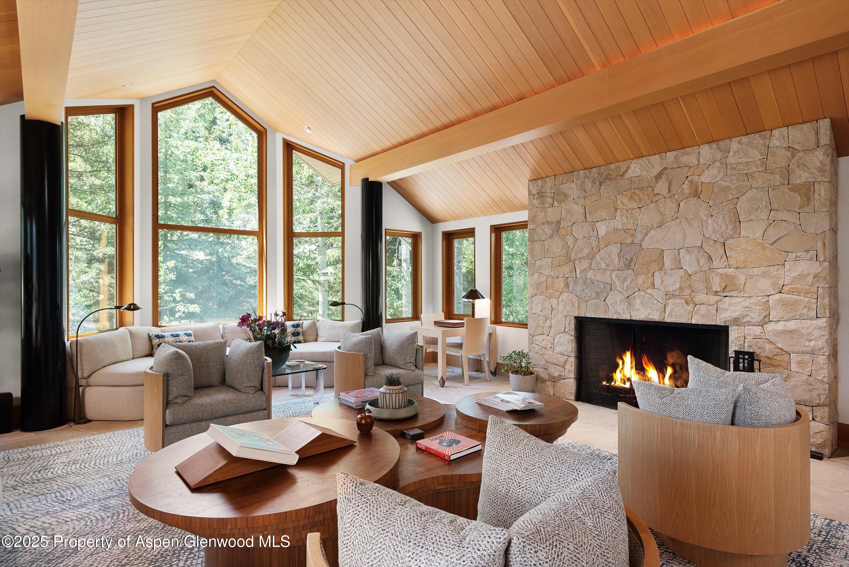 800 Roaring Fork Road Property Photo 4