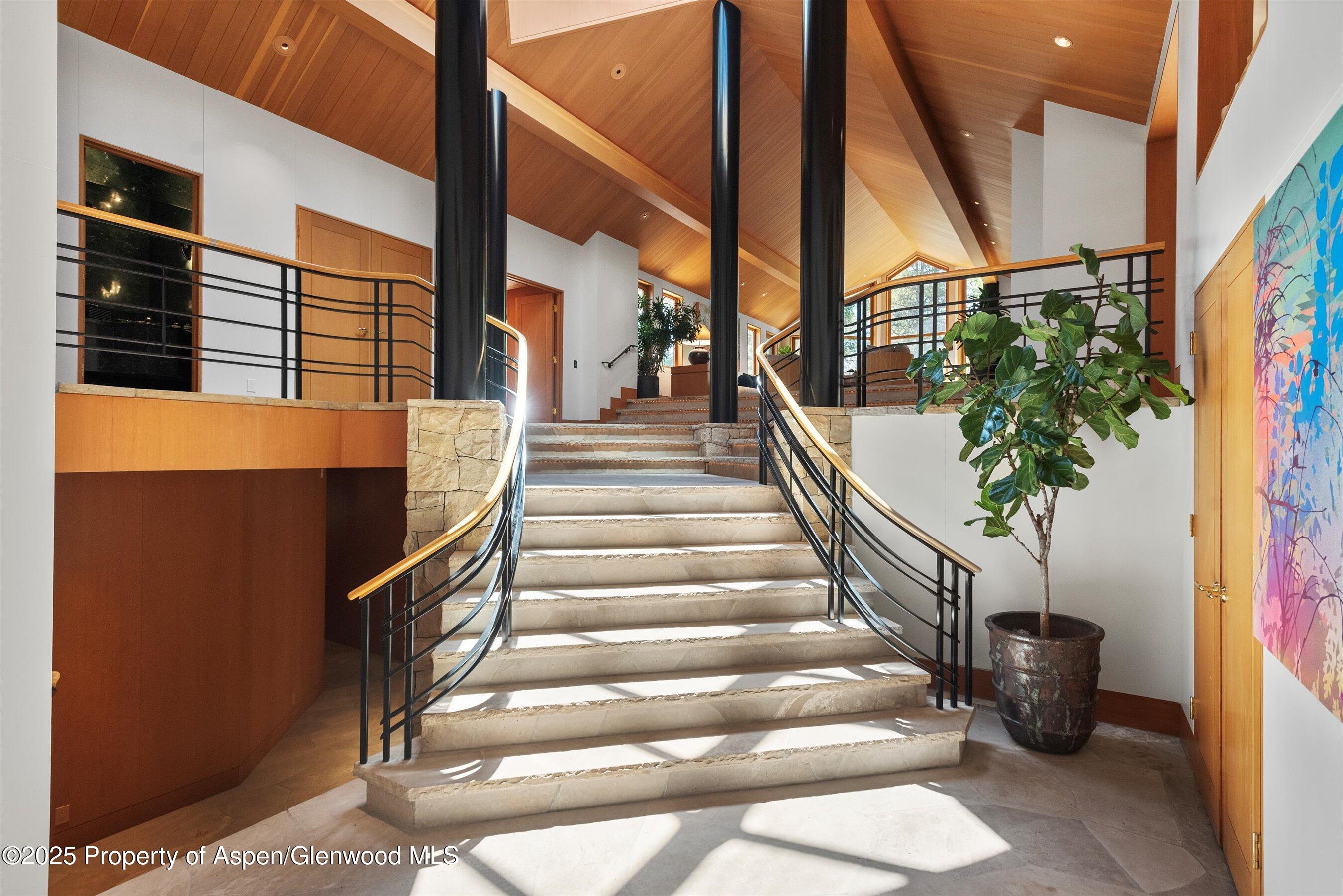 800 Roaring Fork Road Property Photo 7