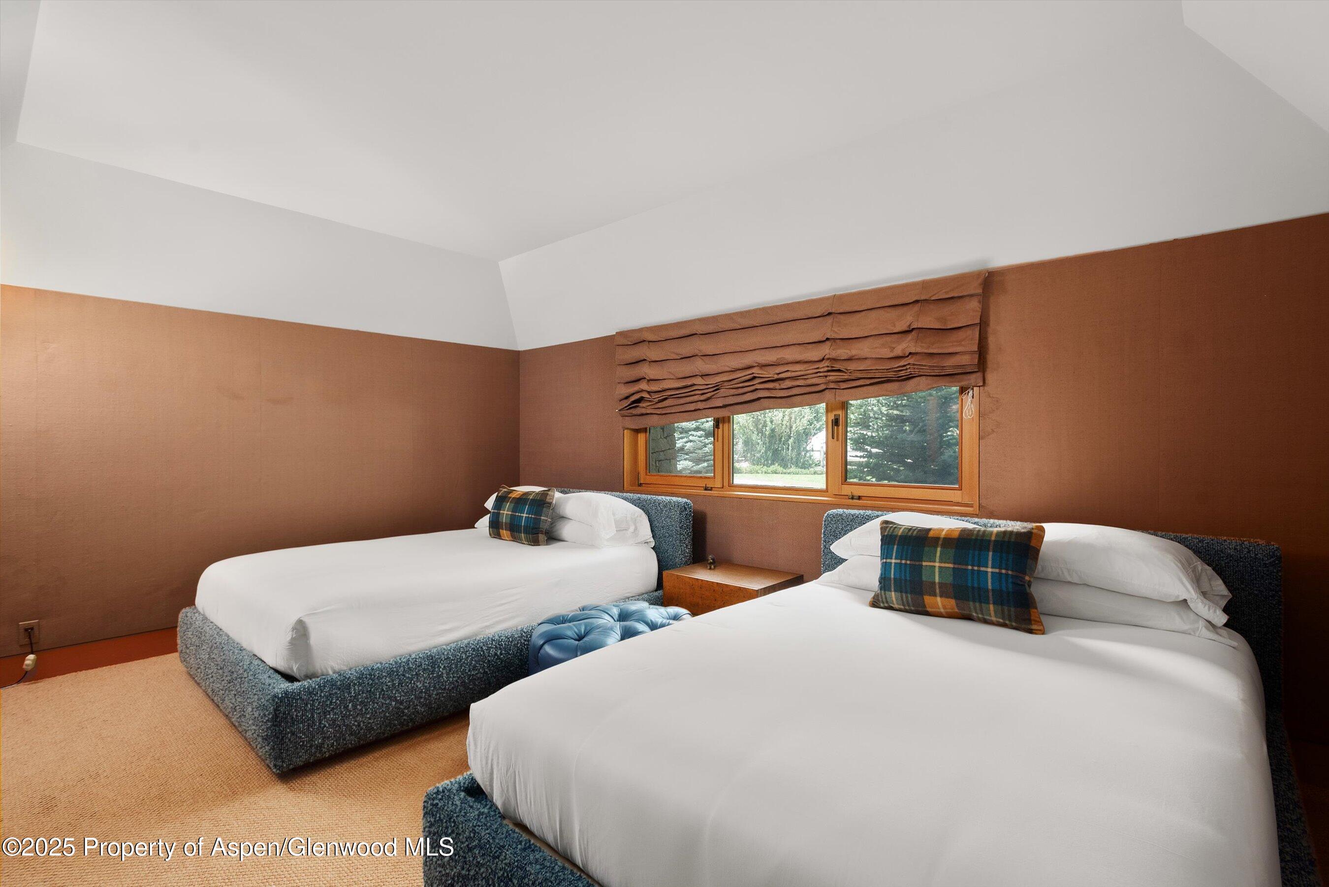 800 Roaring Fork Road Property Photo 27