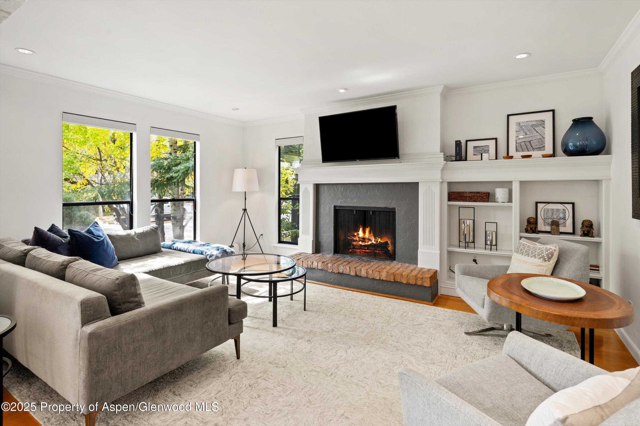 980 E Hyman Avenue, 3 Property Photo 1