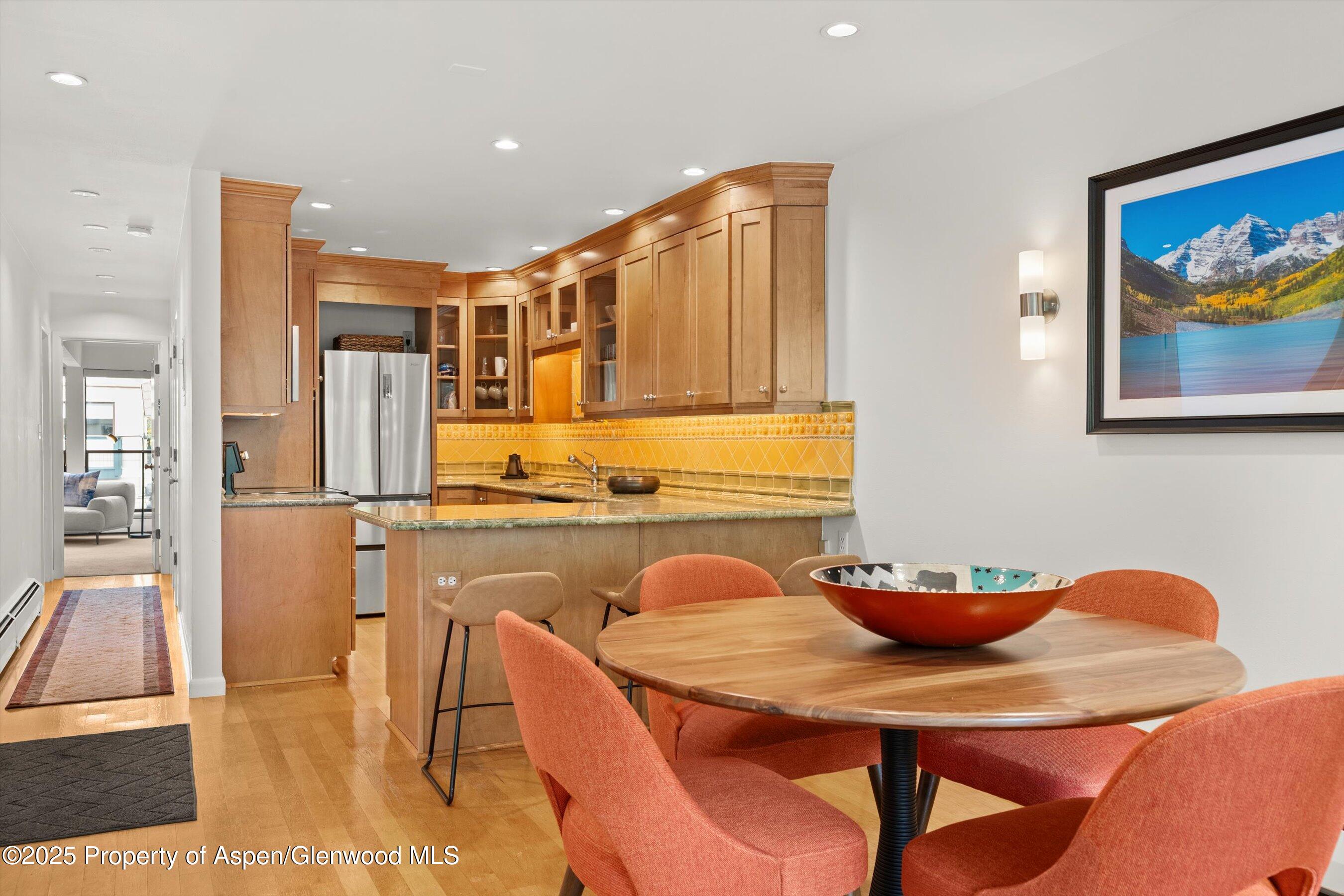 980 E Hyman Avenue 3 Property Photo 12