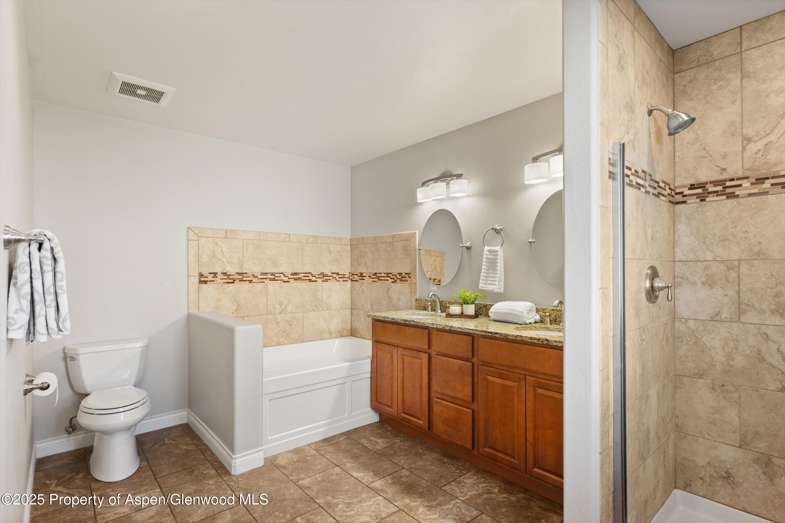 200 Castle Ridge Drive Property Photo 13