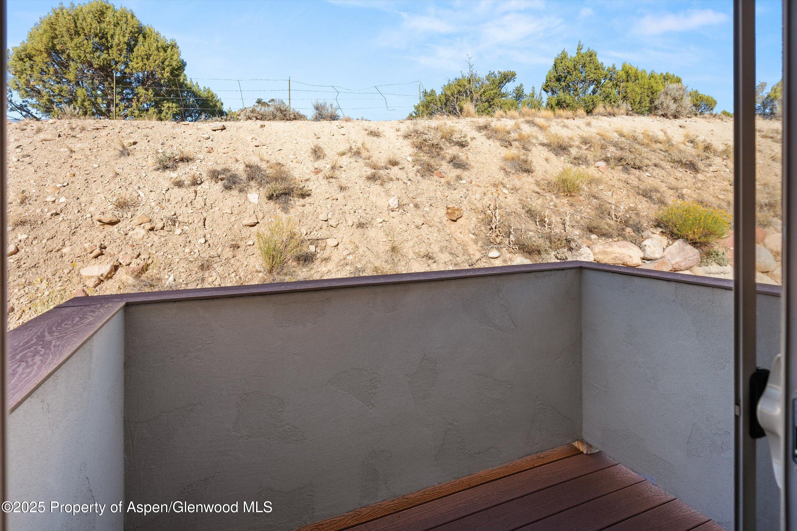 200 Castle Ridge Drive Property Photo 16