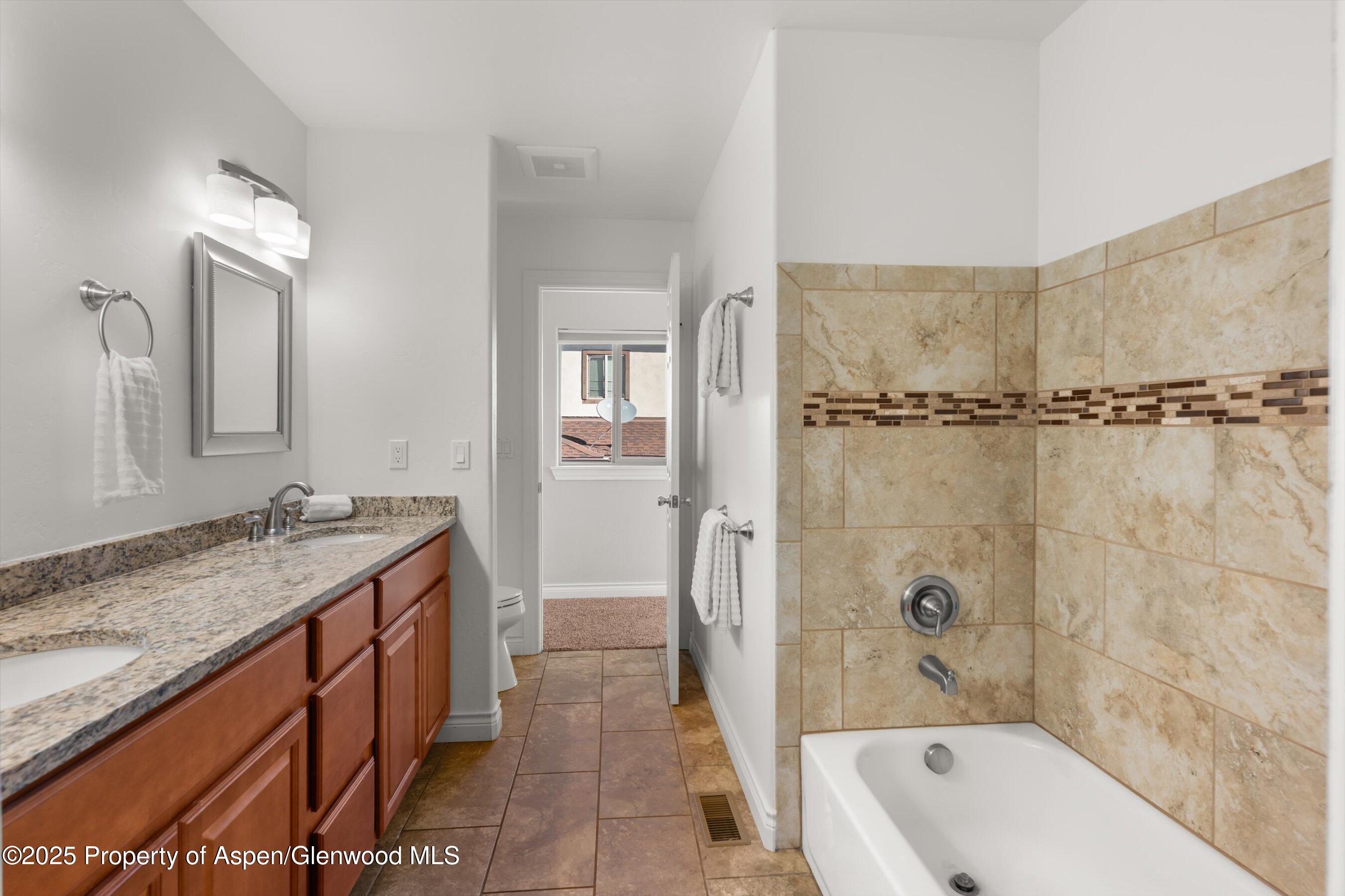200 Castle Ridge Drive Property Photo 18