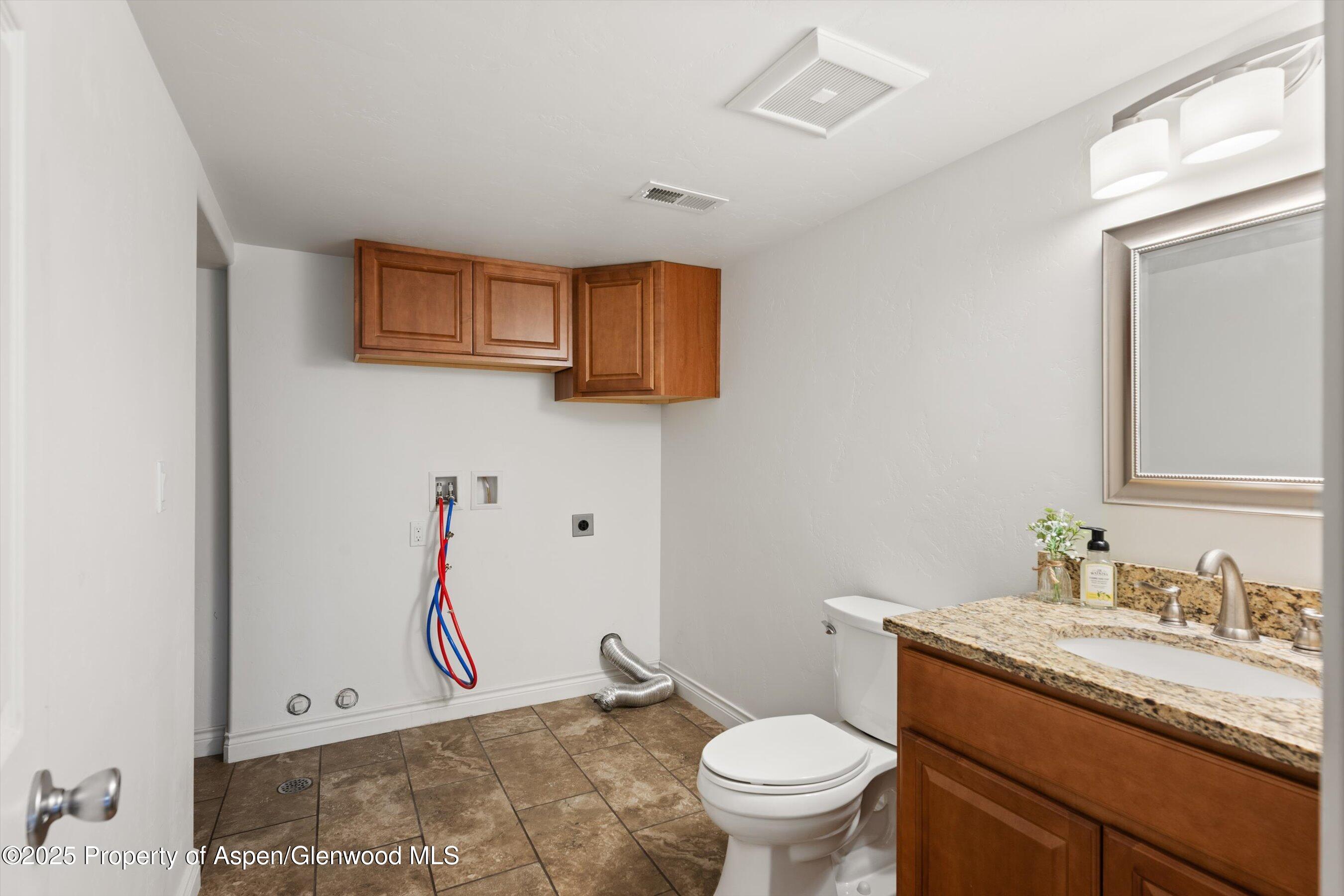 200 Castle Ridge Drive Property Photo 22