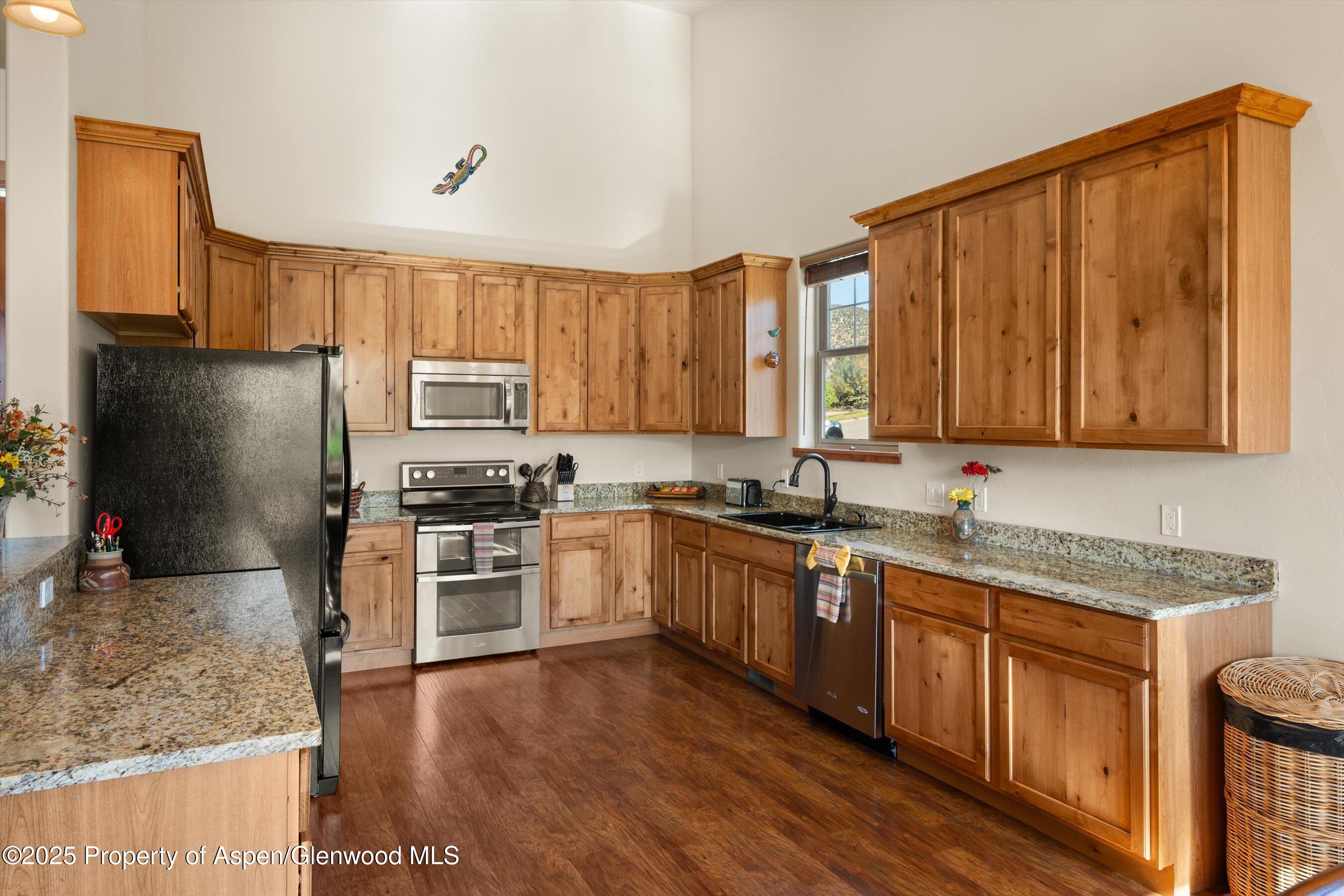 100 N Wildhorse Drive Property Photo 8