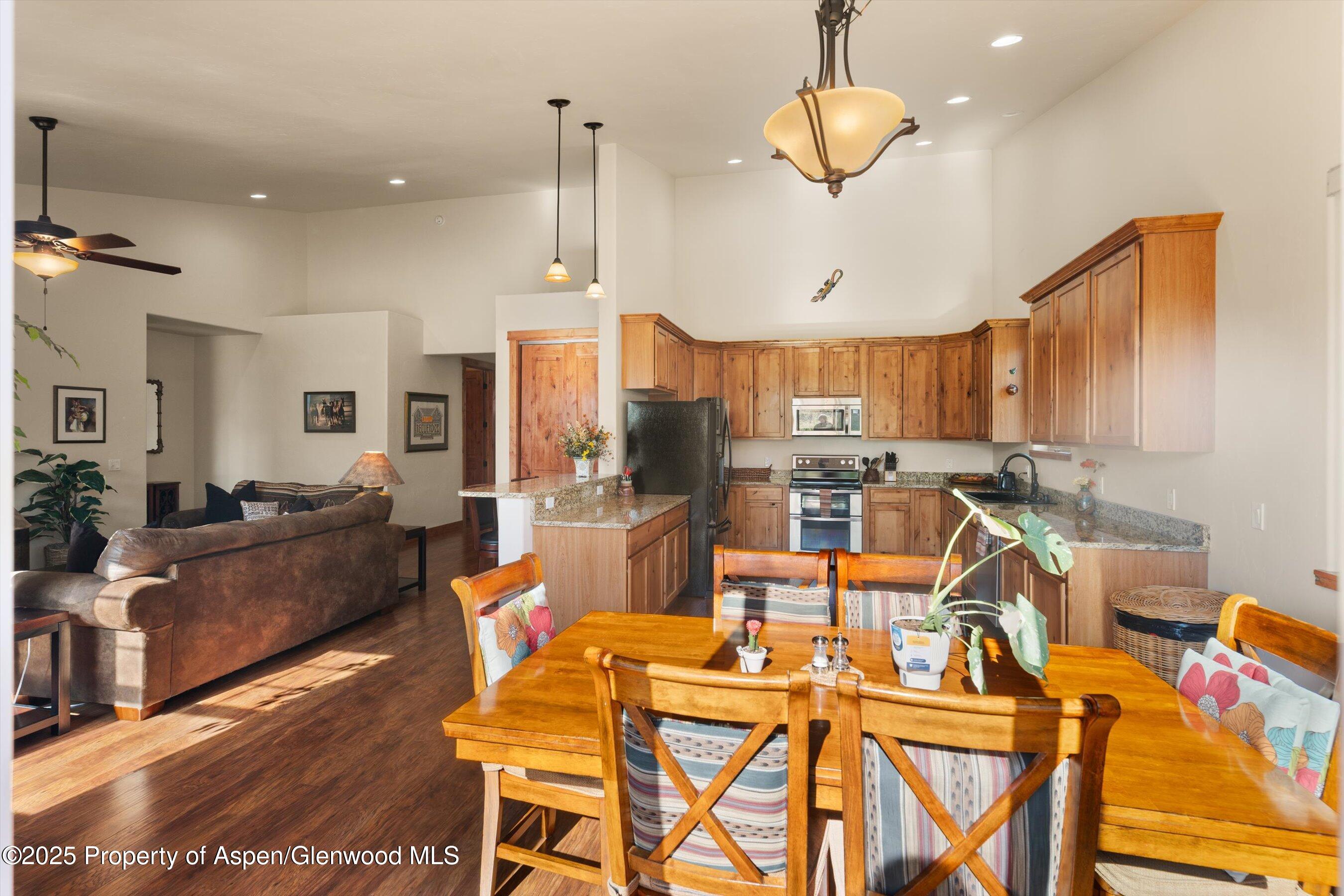 100 N Wildhorse Drive Property Photo 9
