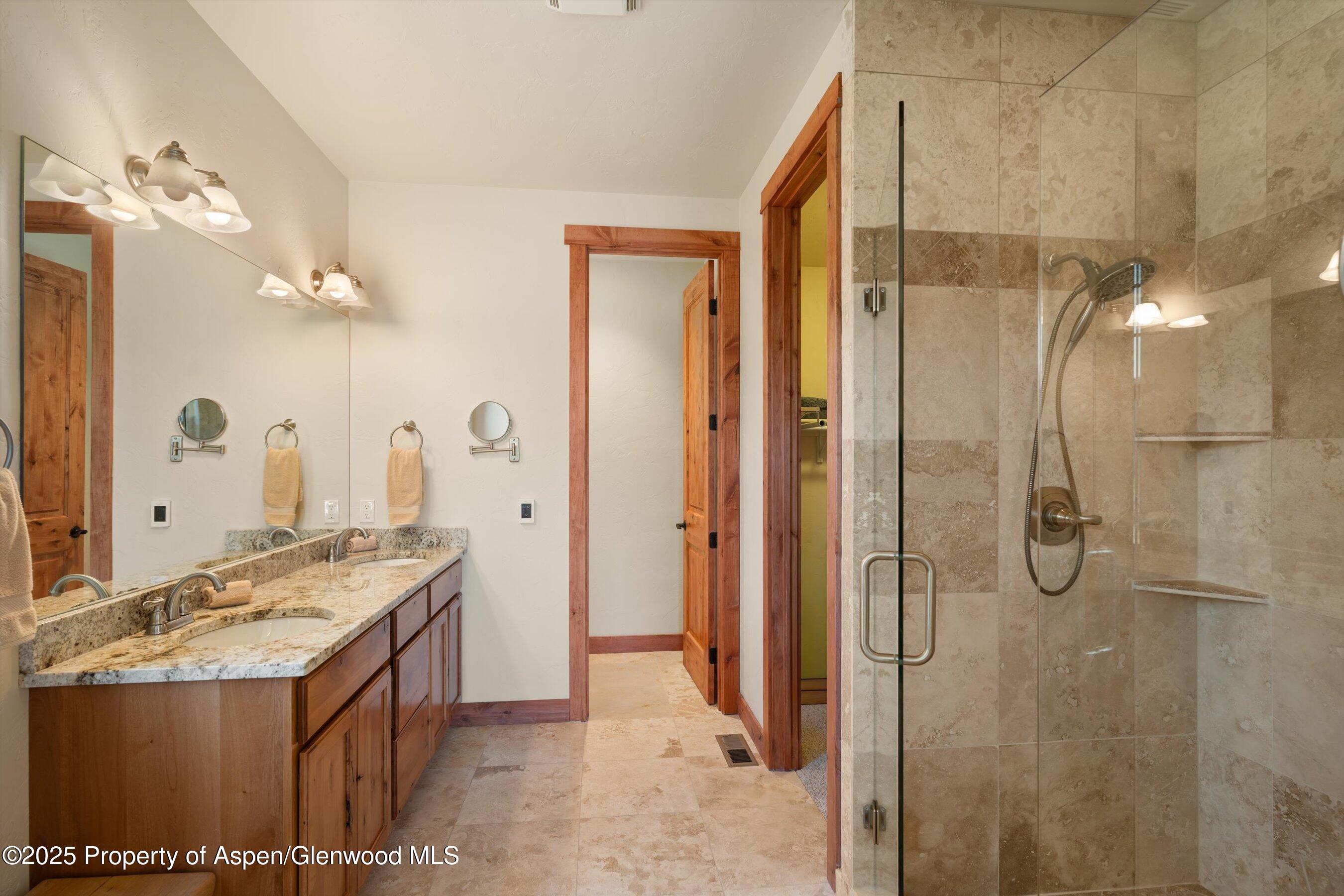 100 N Wildhorse Drive Property Photo 11