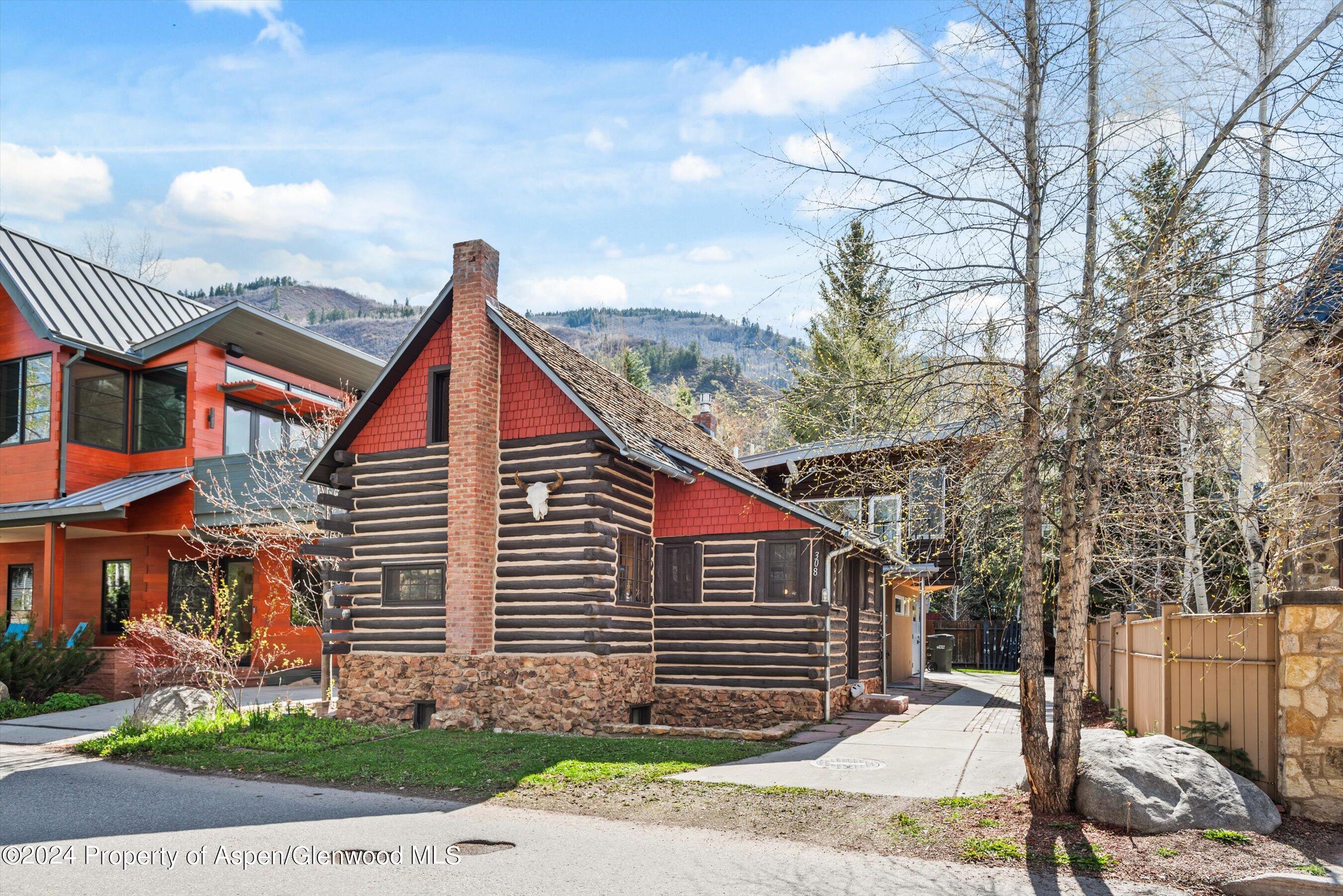 308 Park Avenue Property Photo 1