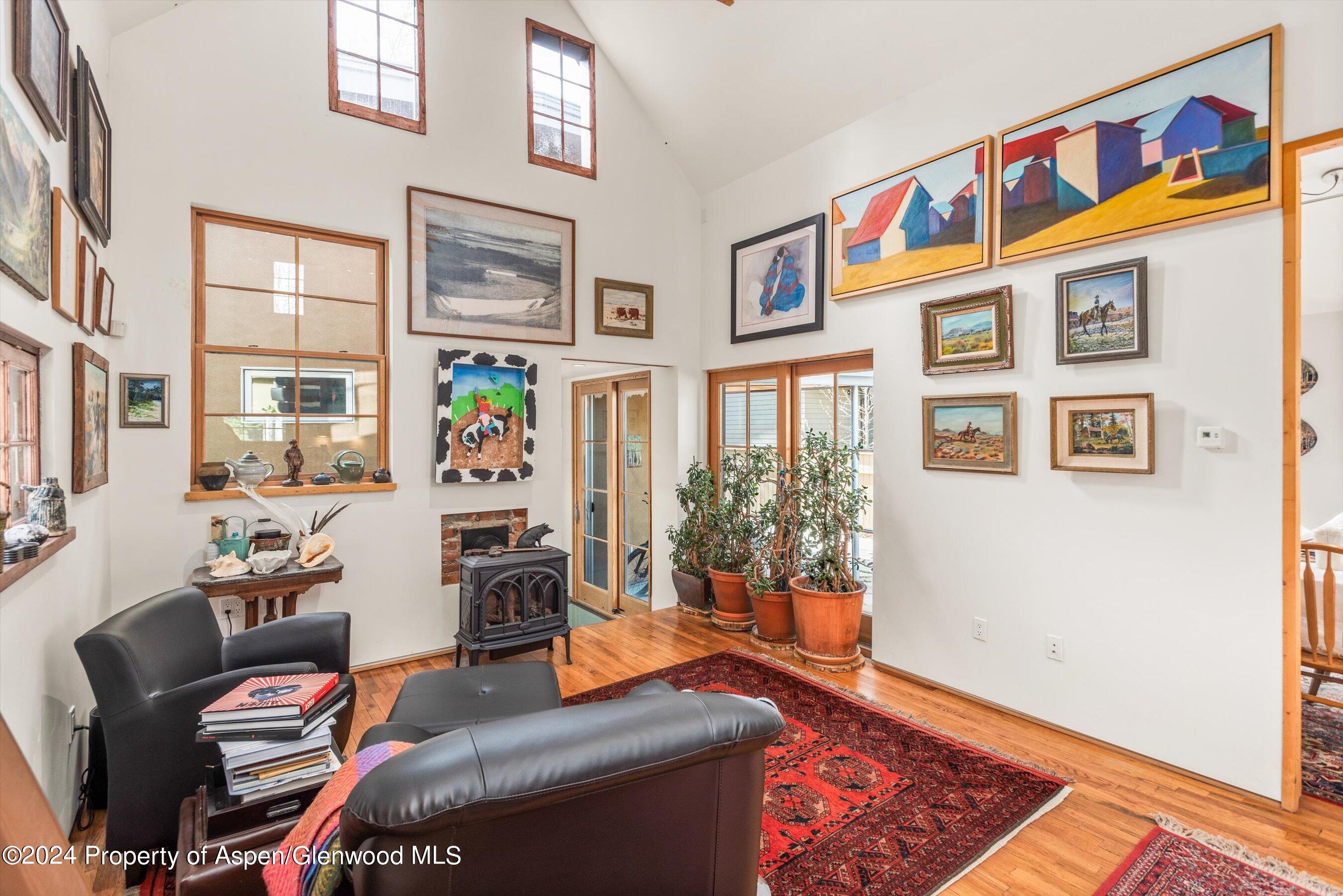 308 Park Avenue Property Photo 5