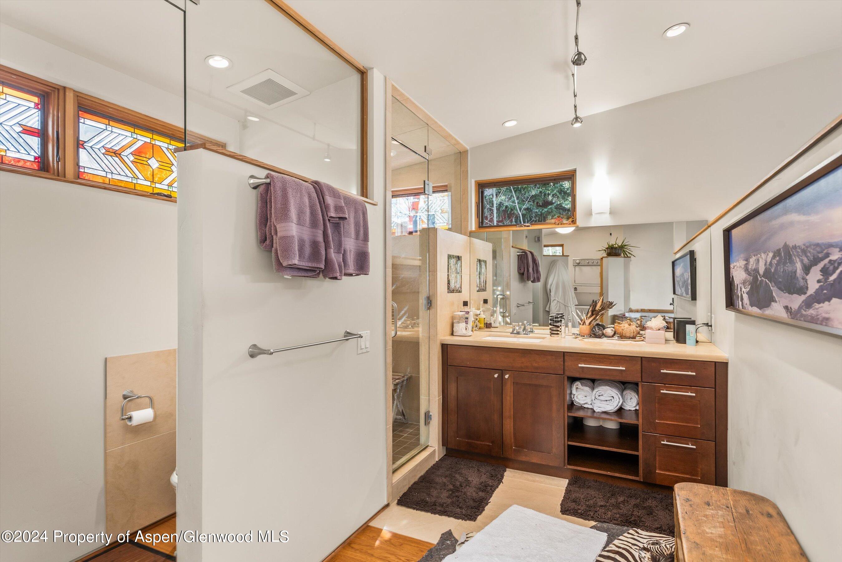 308 Park Avenue Property Photo 8
