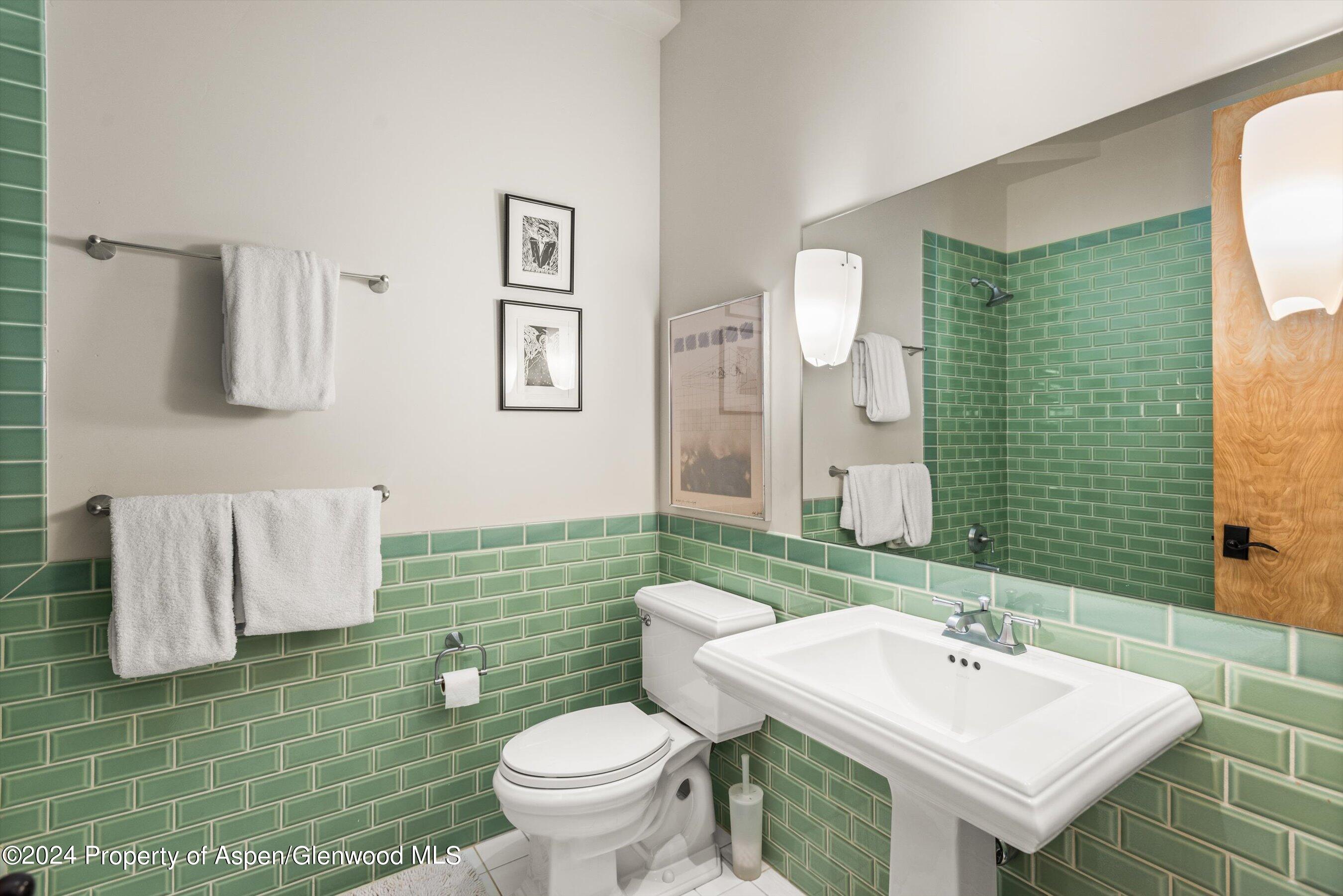 308 Park Avenue Property Photo 15