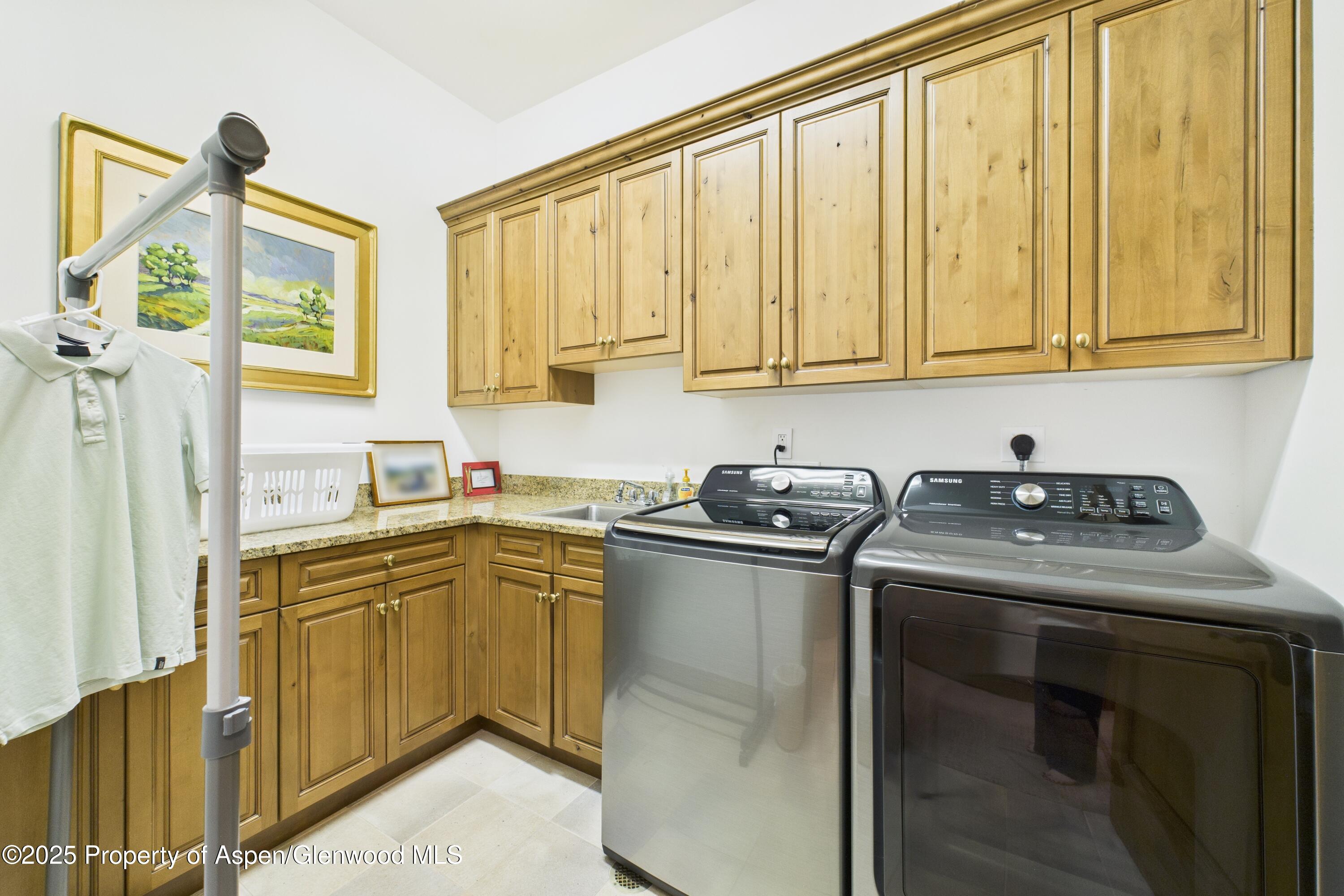 914 E Cooper Avenue Property Photo 35
