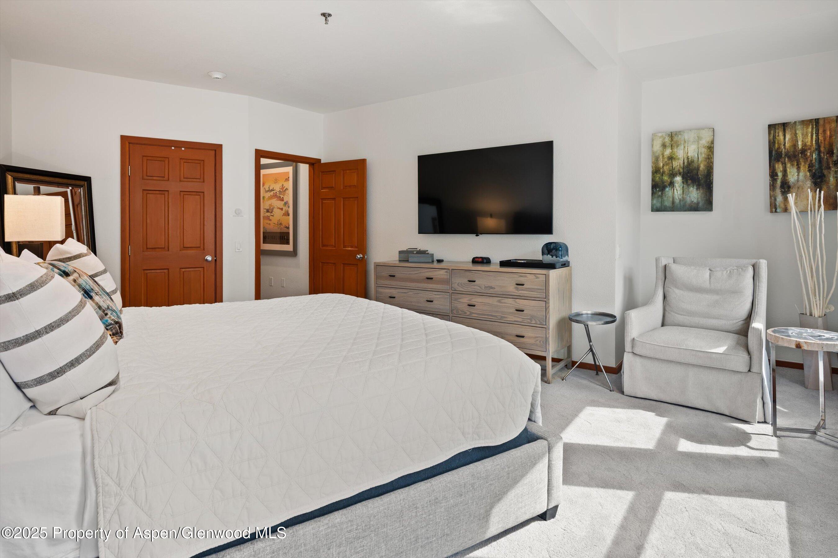 425 Wood Road 19 Property Photo 12