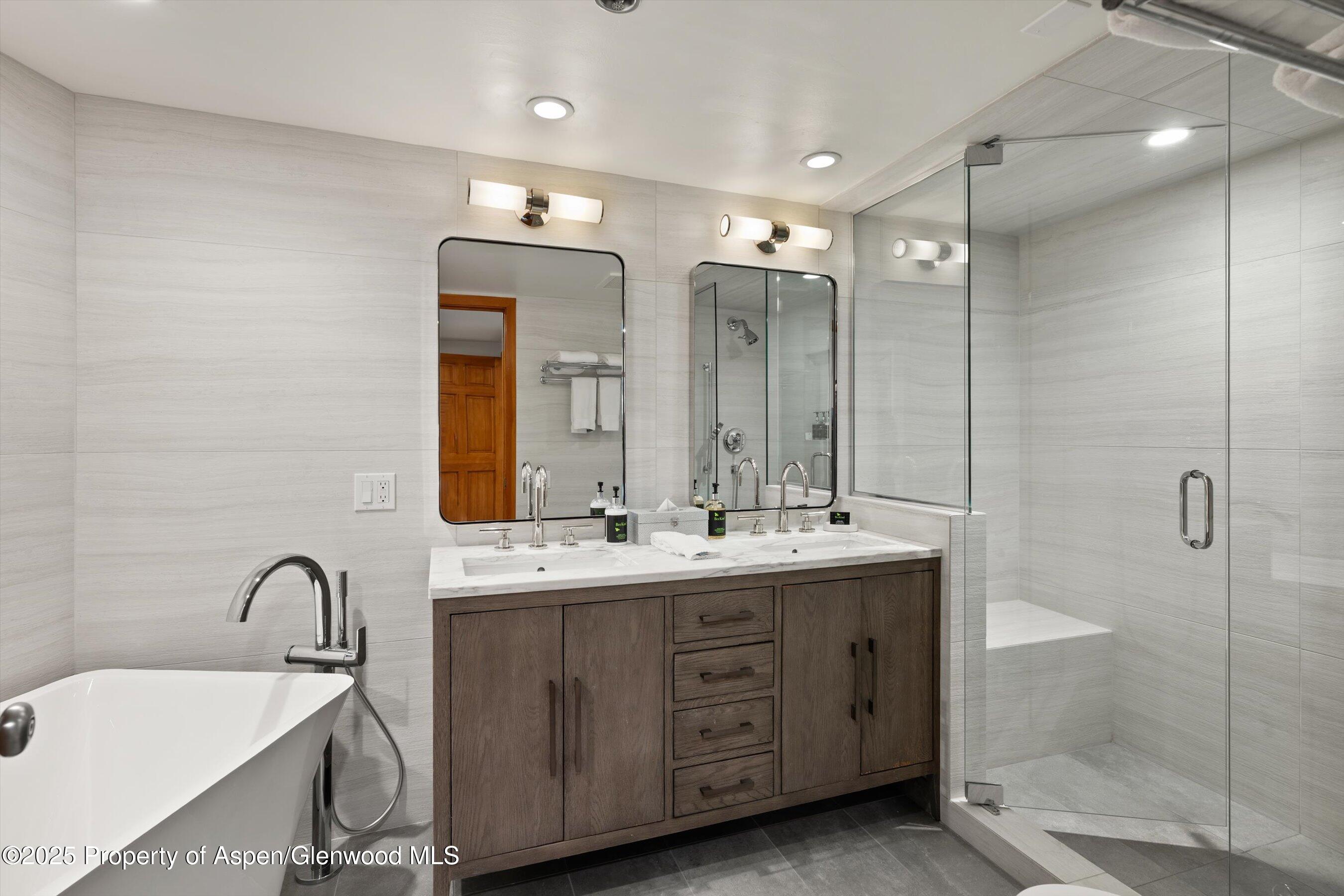 425 Wood Road 19 Property Photo 14