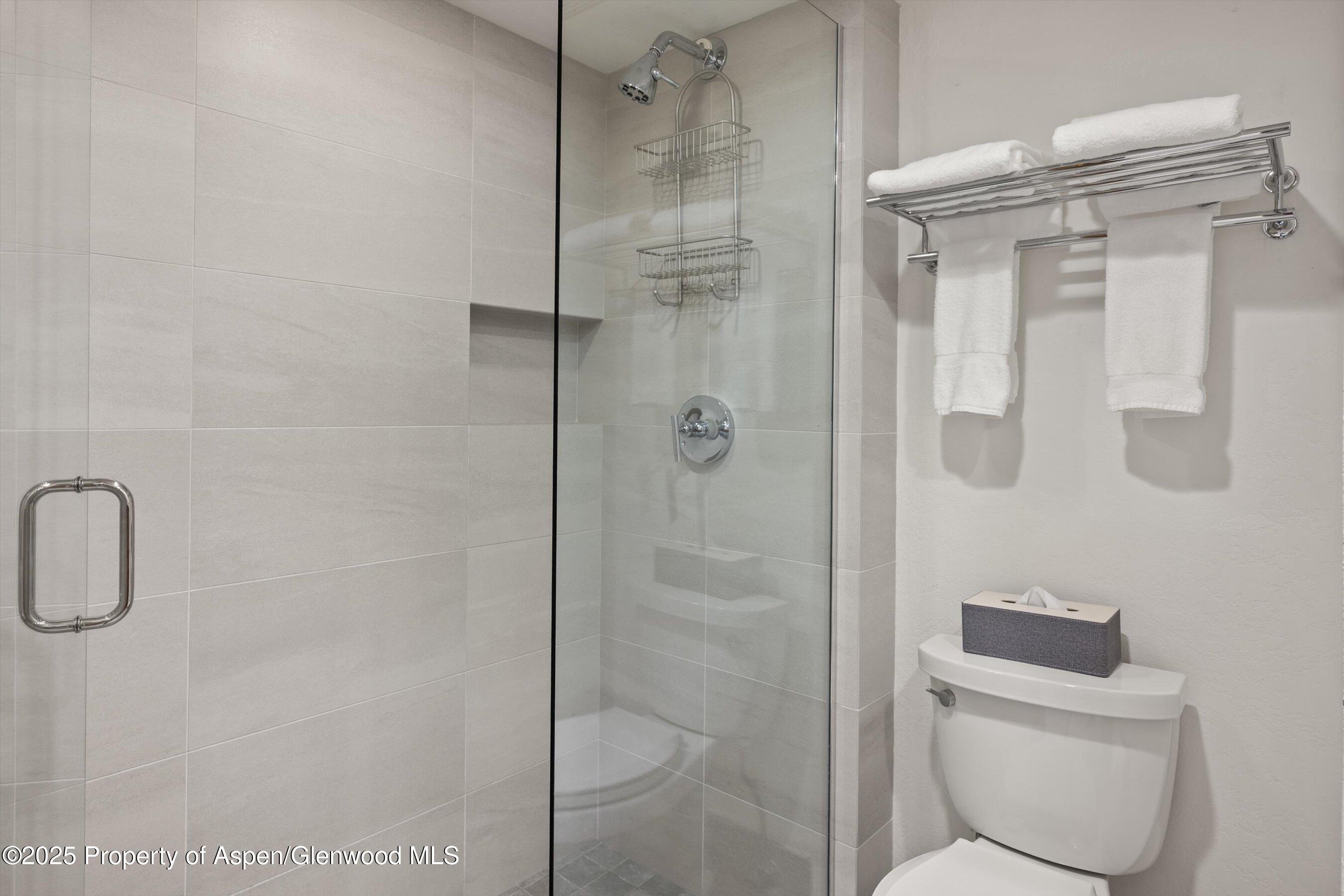 425 Wood Road 19 Property Photo 17