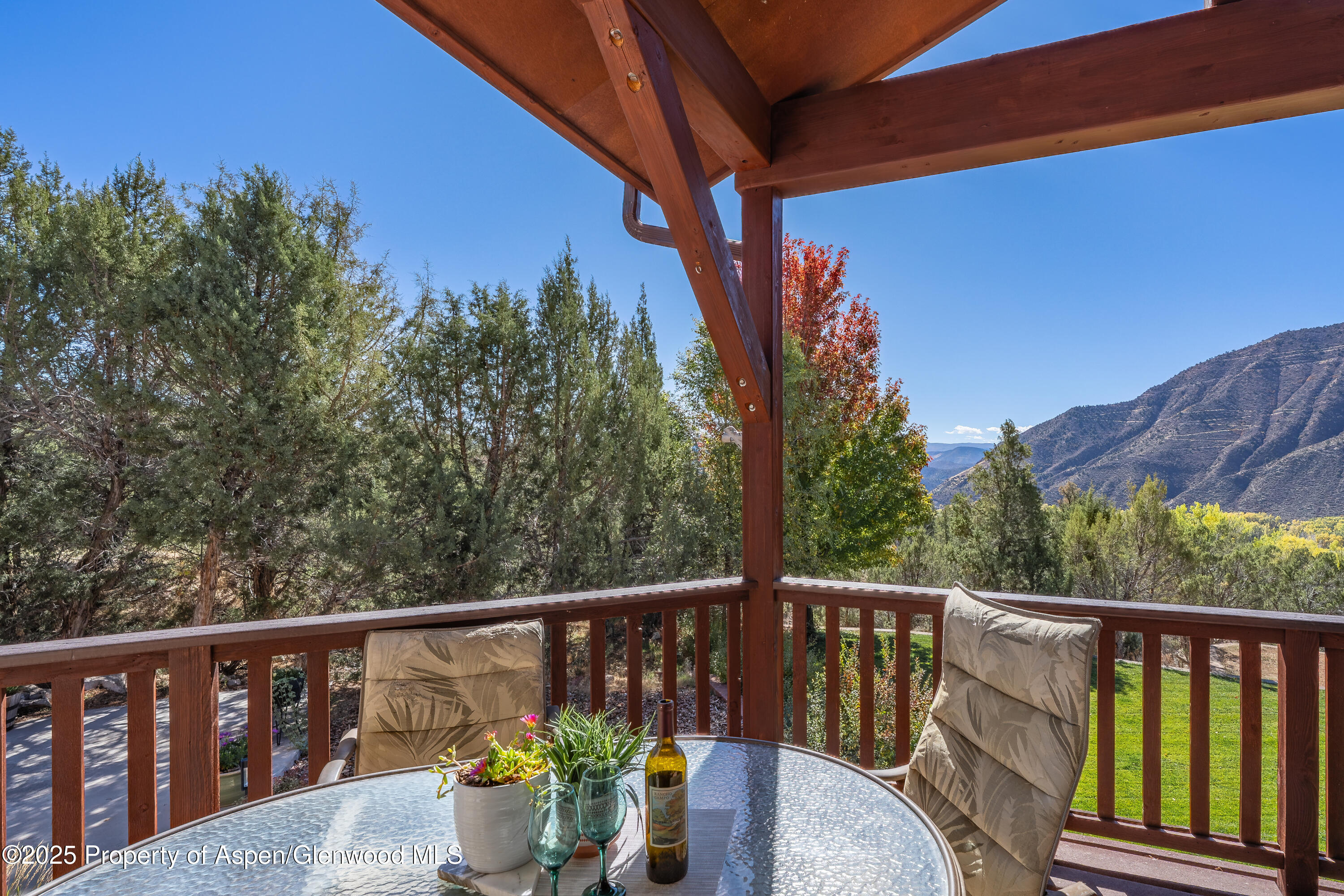 621 Elk Run Road Property Photo 12