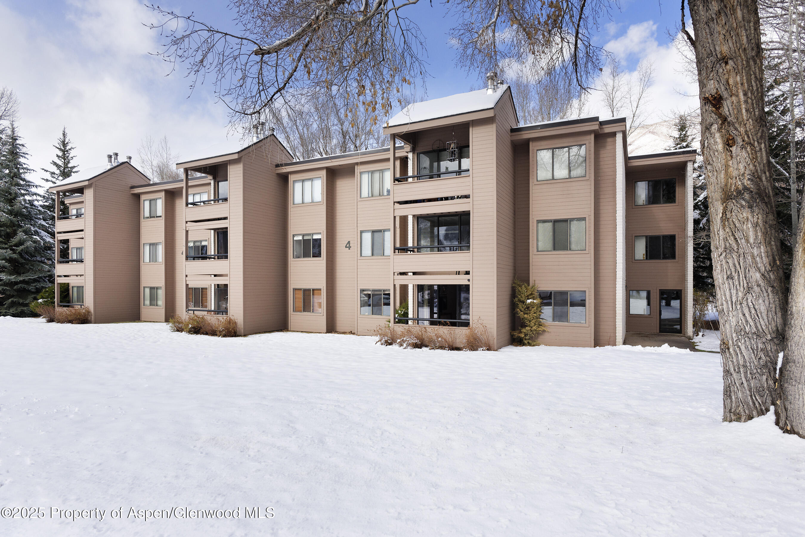 415 Vine Street 415 Property Photo 1