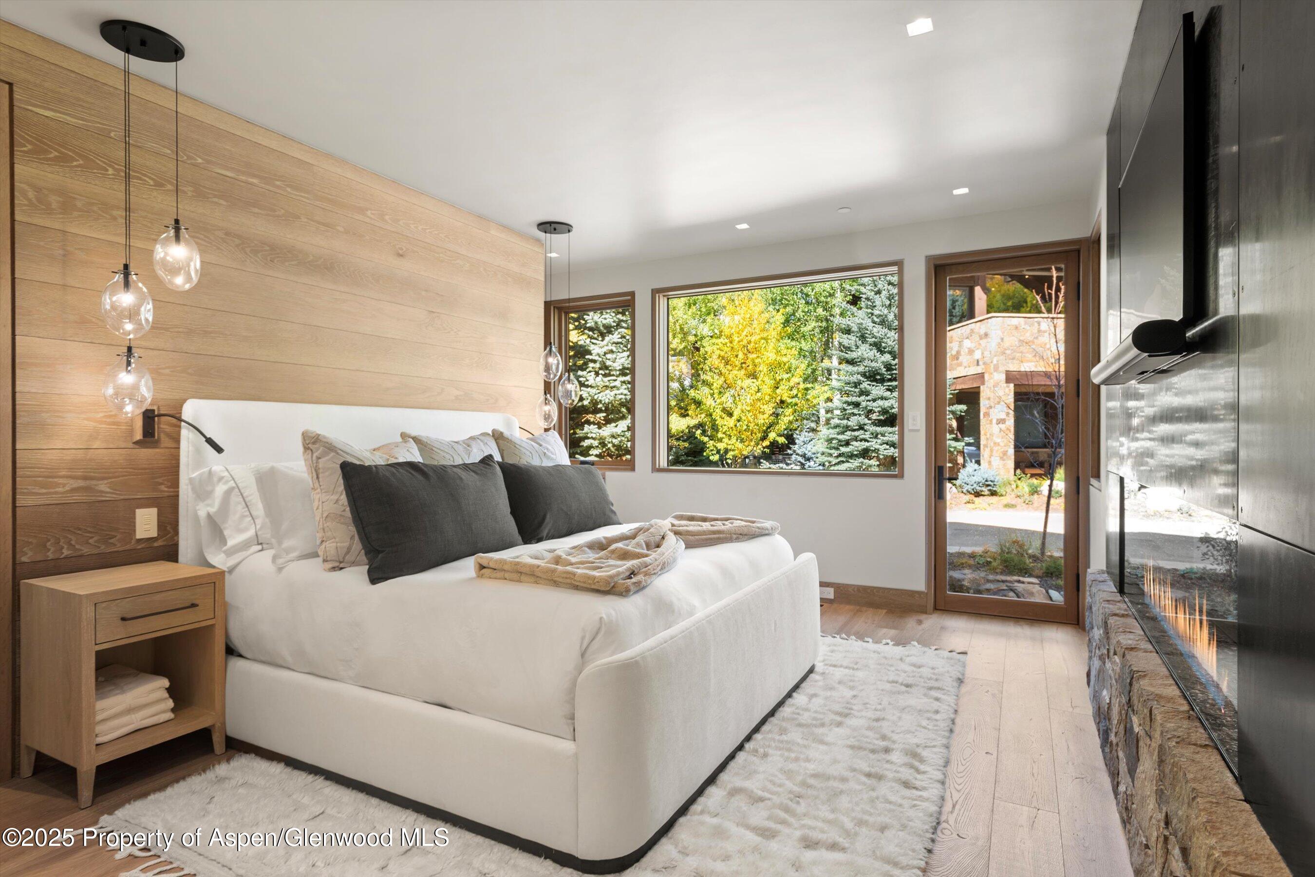 543 Walnut Street B Property Photo 16