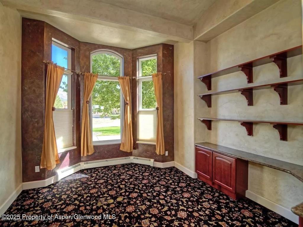 233 Meadow Creek Drive Property Photo 16