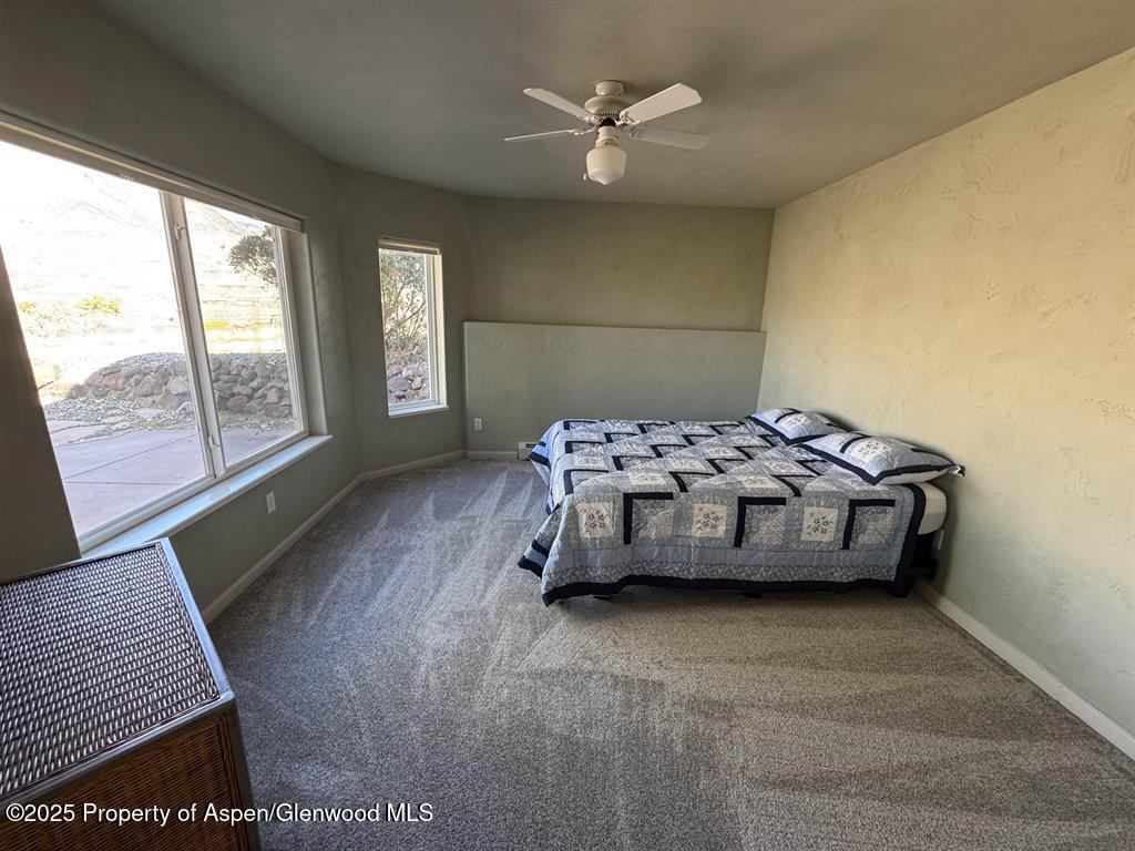 233 Meadow Creek Drive Property Photo 18