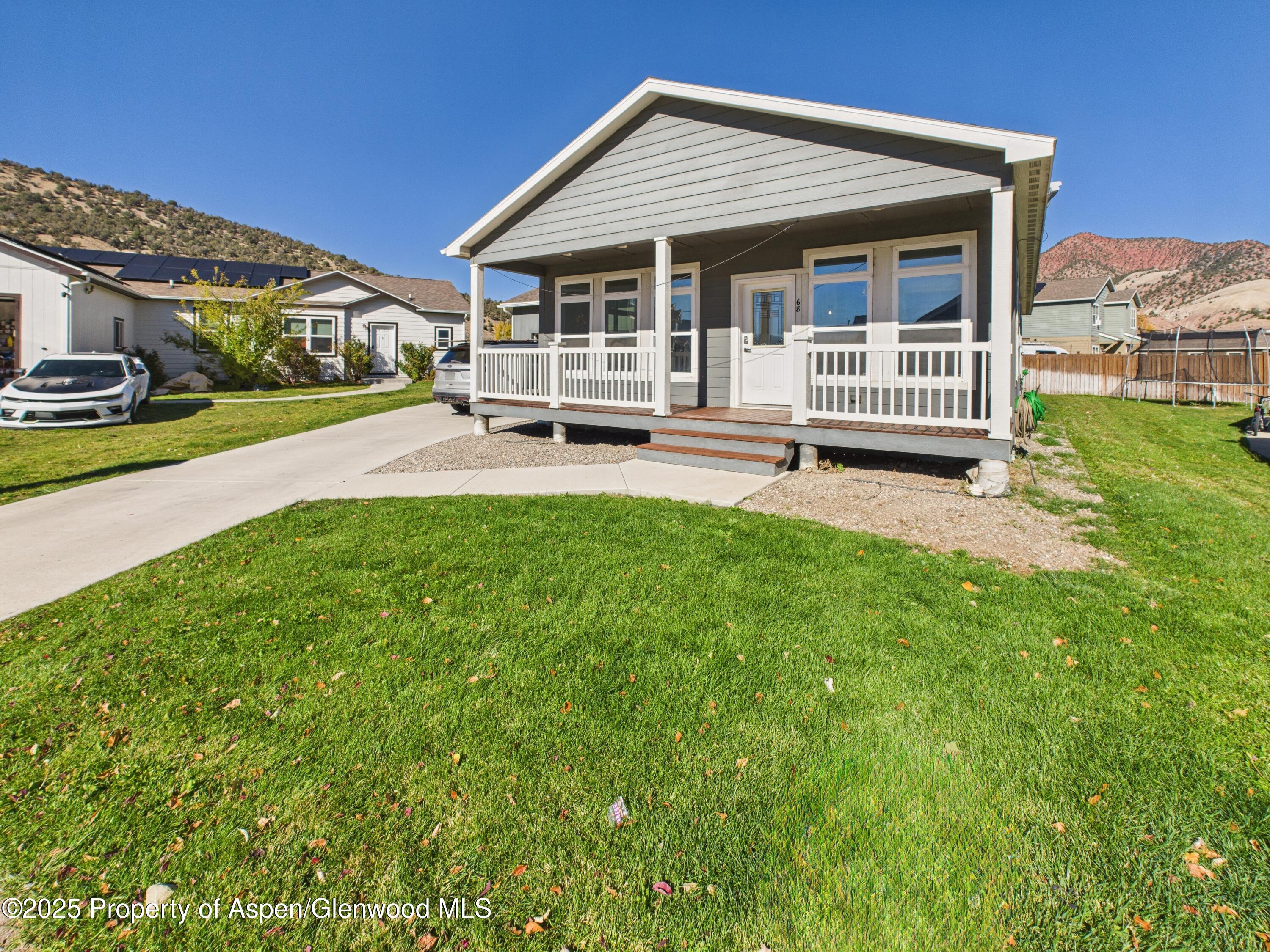 68 Salmon Loop Loop Property Photo 2