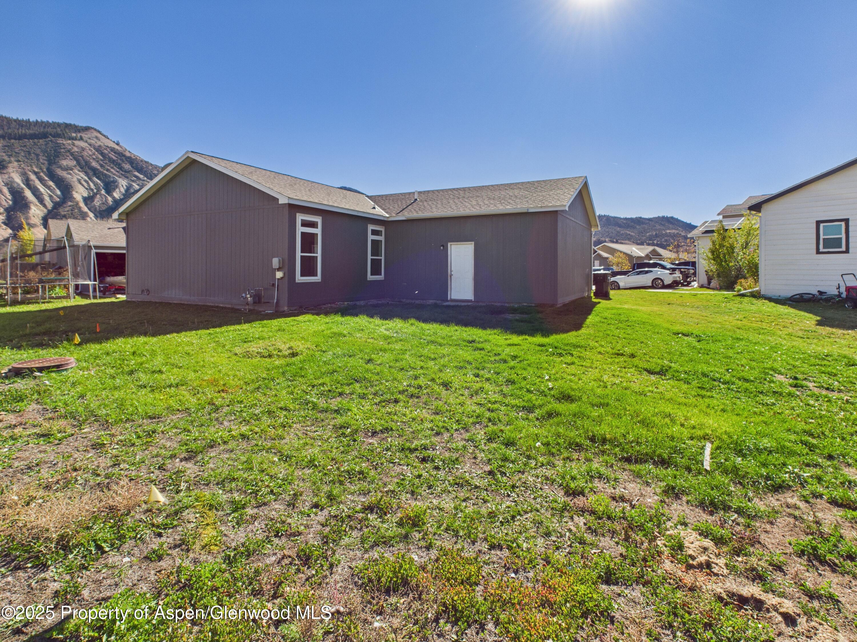 68 Salmon Loop Loop Property Photo 32
